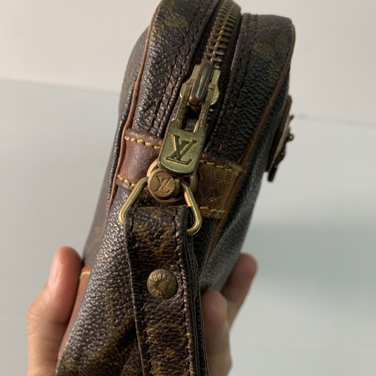 Louis Vuitton Louis Vuitton Marly Clutch Bag Size ONE SIZE - 9 Thumbnail