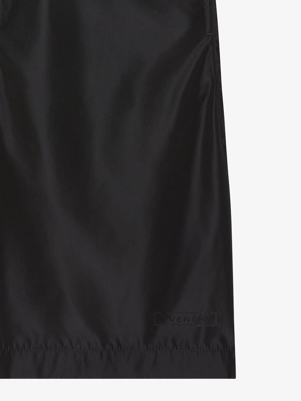 Givenchy o1n1vont0326 Formal Shorts in Black Size US 34 / EU 50 - 2 Thumbnail