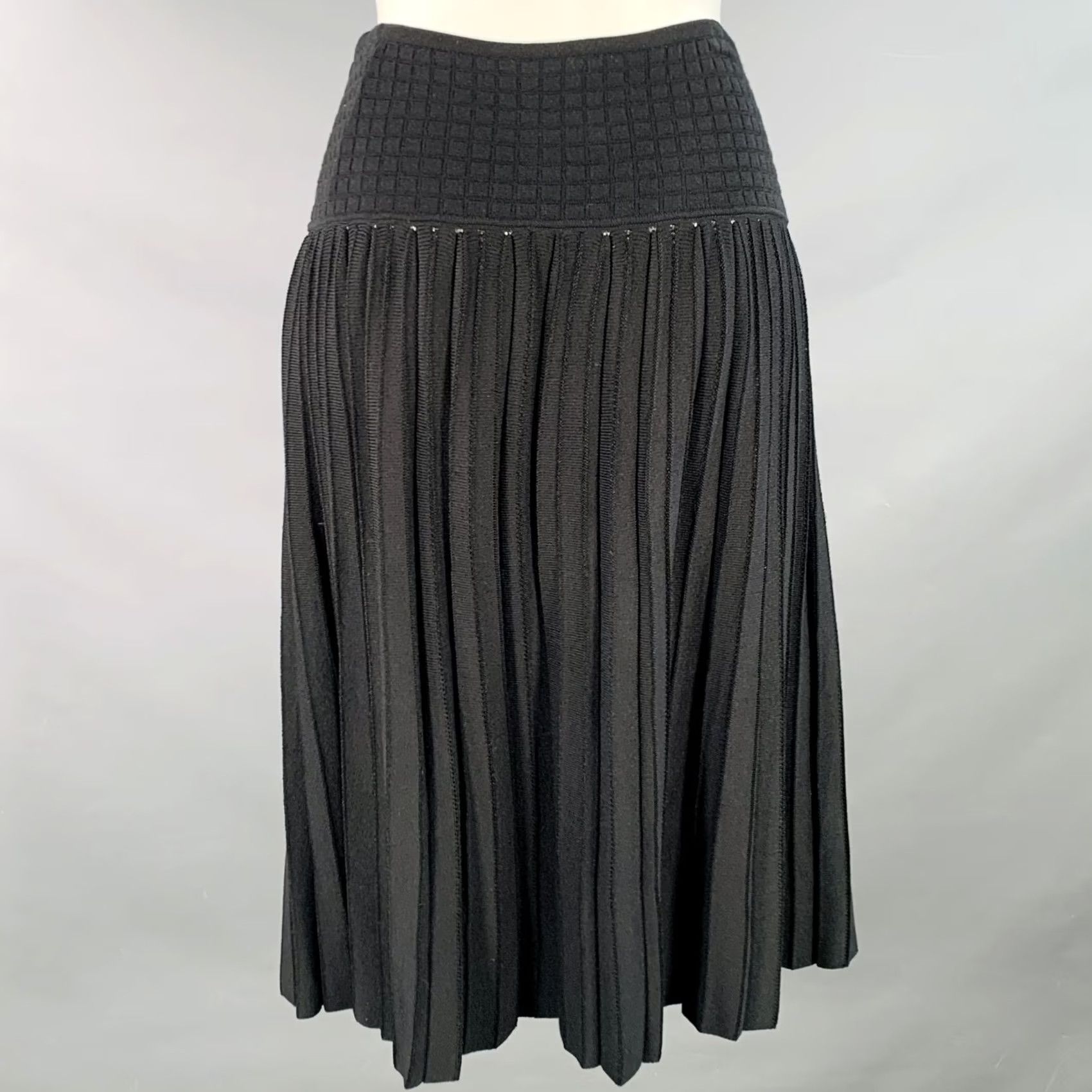 Chanel CHANEL Skirt Women's Size 6 Black Pleated Elastic Waistband Below Knee Vintage 2005 Jersey Viscose Blend France Size 28" / US 6 / IT 42 - 5 Thumbnail