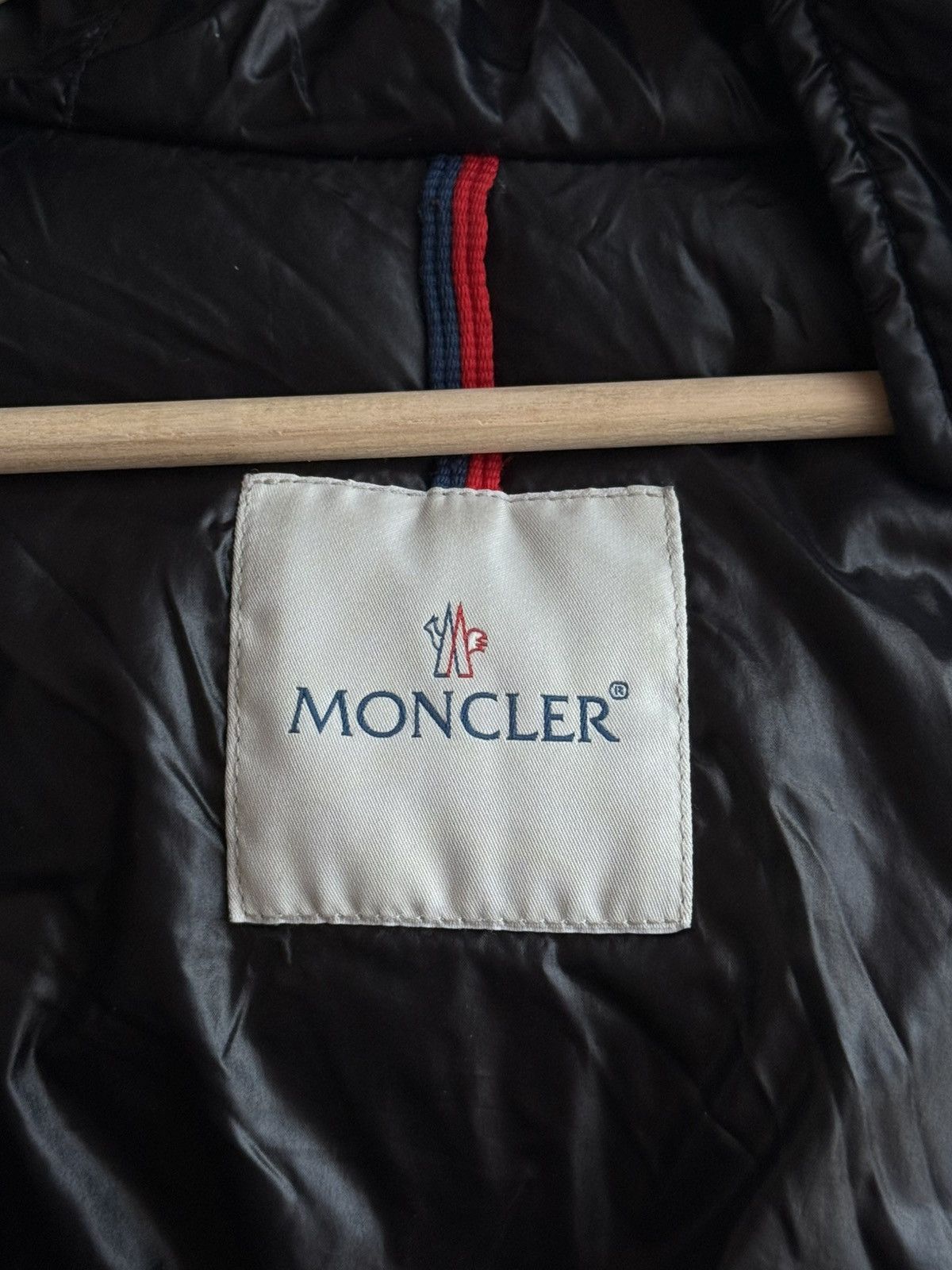 Moncler Moncler women’s Jacket Down Puffer Bomber Alpin Giubbotto Size M / US 6-8 / IT 42-44 - 8 Thumbnail