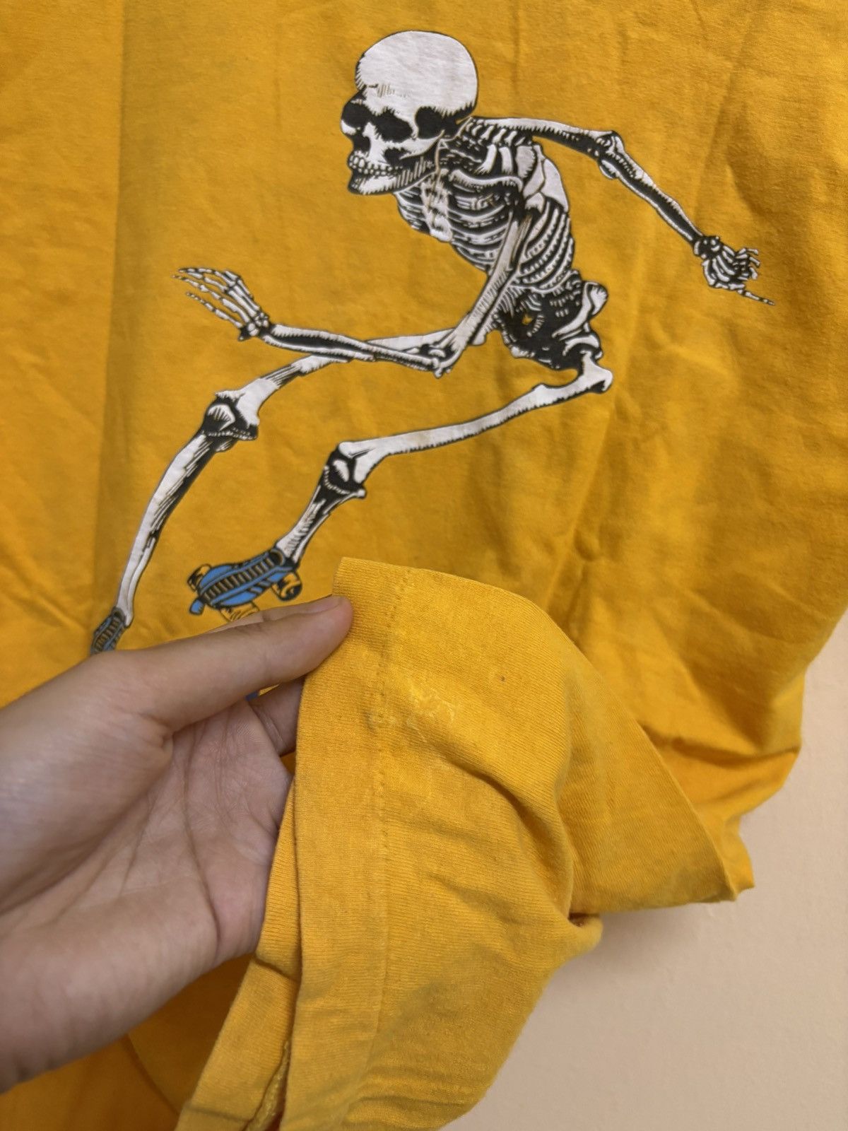 Powell Peralta Vintage 80s Powell Peralta Rollerbones Skateboard T-Shirt Size US M / EU 48-50 / 2 - 11 Thumbnail