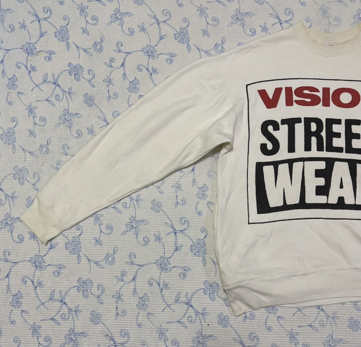 Vintage Vision Streetwear Sweatshirt Made in USA Size US L / EU 52-54 / 3 - 2 Thumbnail