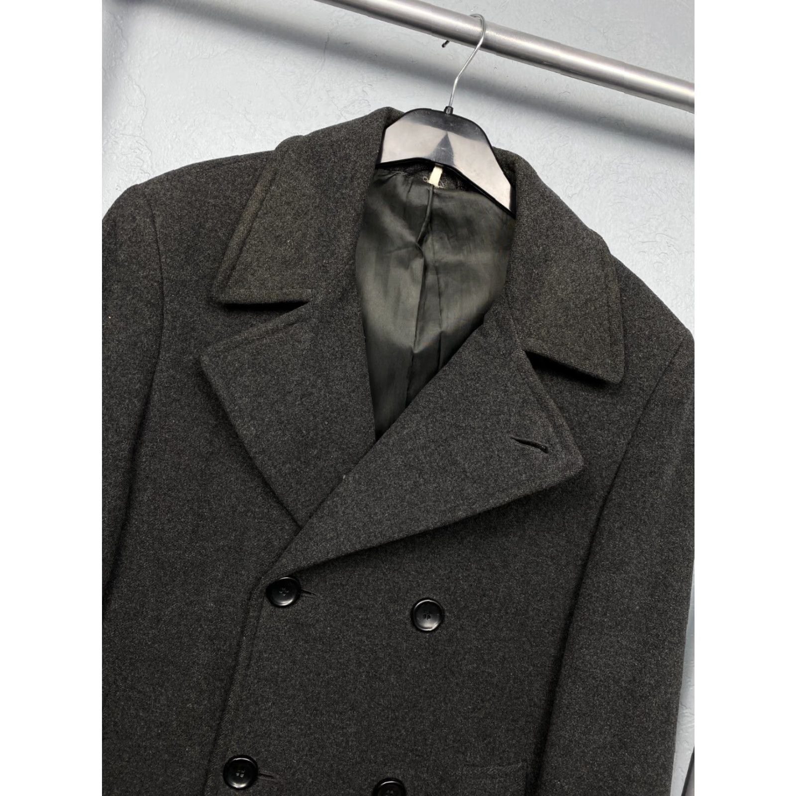 Hugo Boss Hugo Boss Coat Mens Wool 90s Vintage L Gray 90s Vintage Hugo Boss Coat Mens Wool 90s Gray L Womens Mens Girls Size US L / EU 52-54 / 3 - 2 Thumbnail