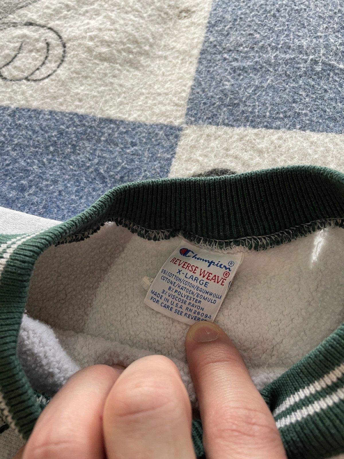 Vintage Vintage UWRF champion reverse weave crewneck Size US XL / EU 56 / 4 - 3 Thumbnail