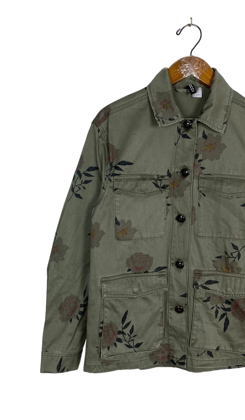 H&M Rare‼️ H&M Floral Utility Khaki Jacket Size M / US 6-8 / IT 42-44 - 2 Thumbnail