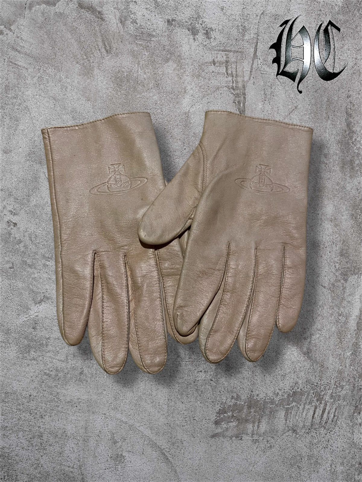 Vivienne Westwood Gloves | Grailed