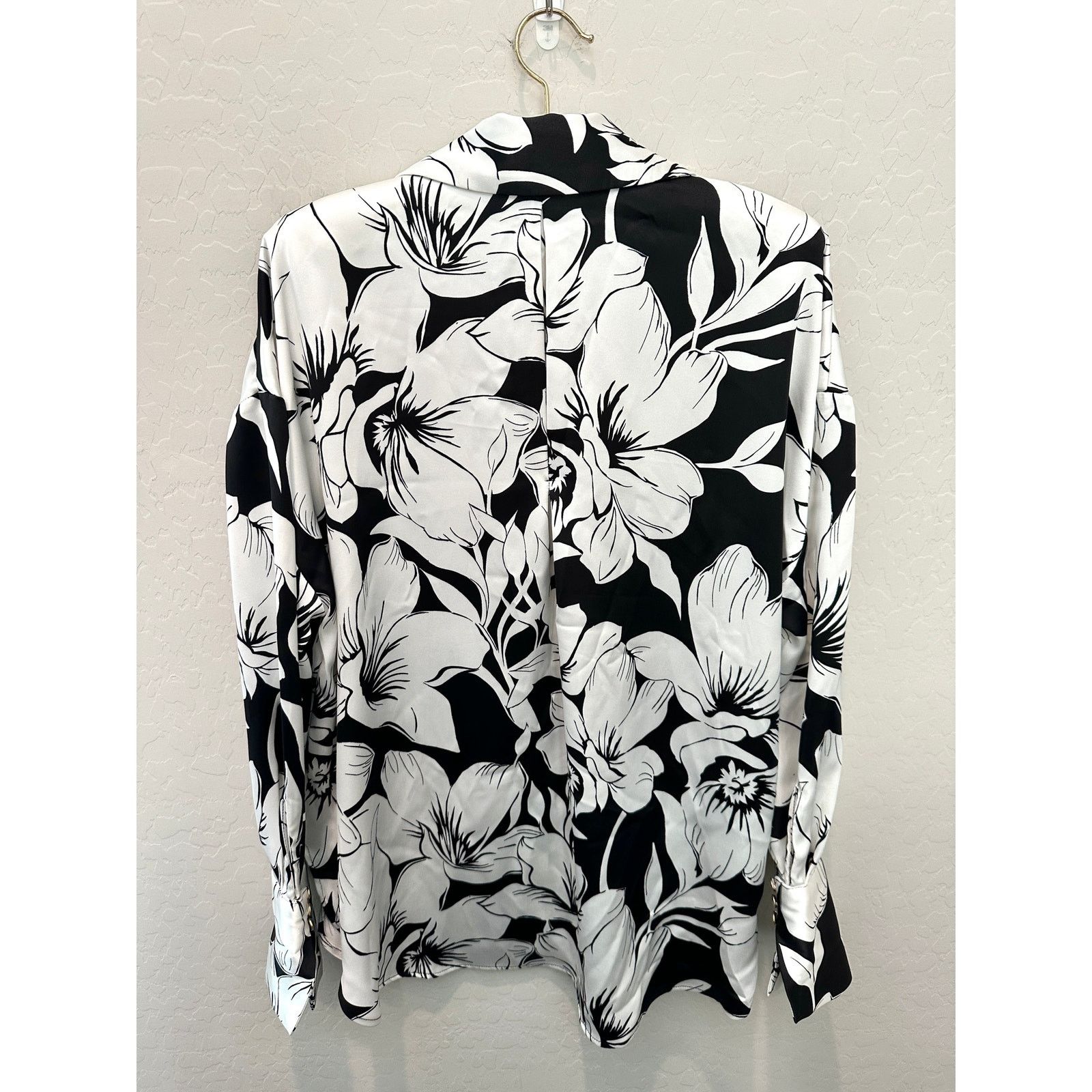 House of Harlow HOUSE OF HARLOW White Modern Floral Button Front Blouse Size S / US 4 / IT 40 - 4 Thumbnail