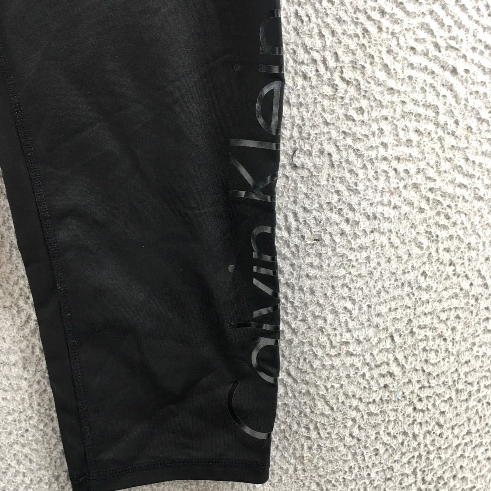 Calvin Klein Calvin Klein Capri Leggings Womens L Black Low Rise Elastic Waist Caprisactivewear Slim Fit Womens L Capris Black CK Leggings Size 36" / US 14 / IT 50 - 4 Thumbnail
