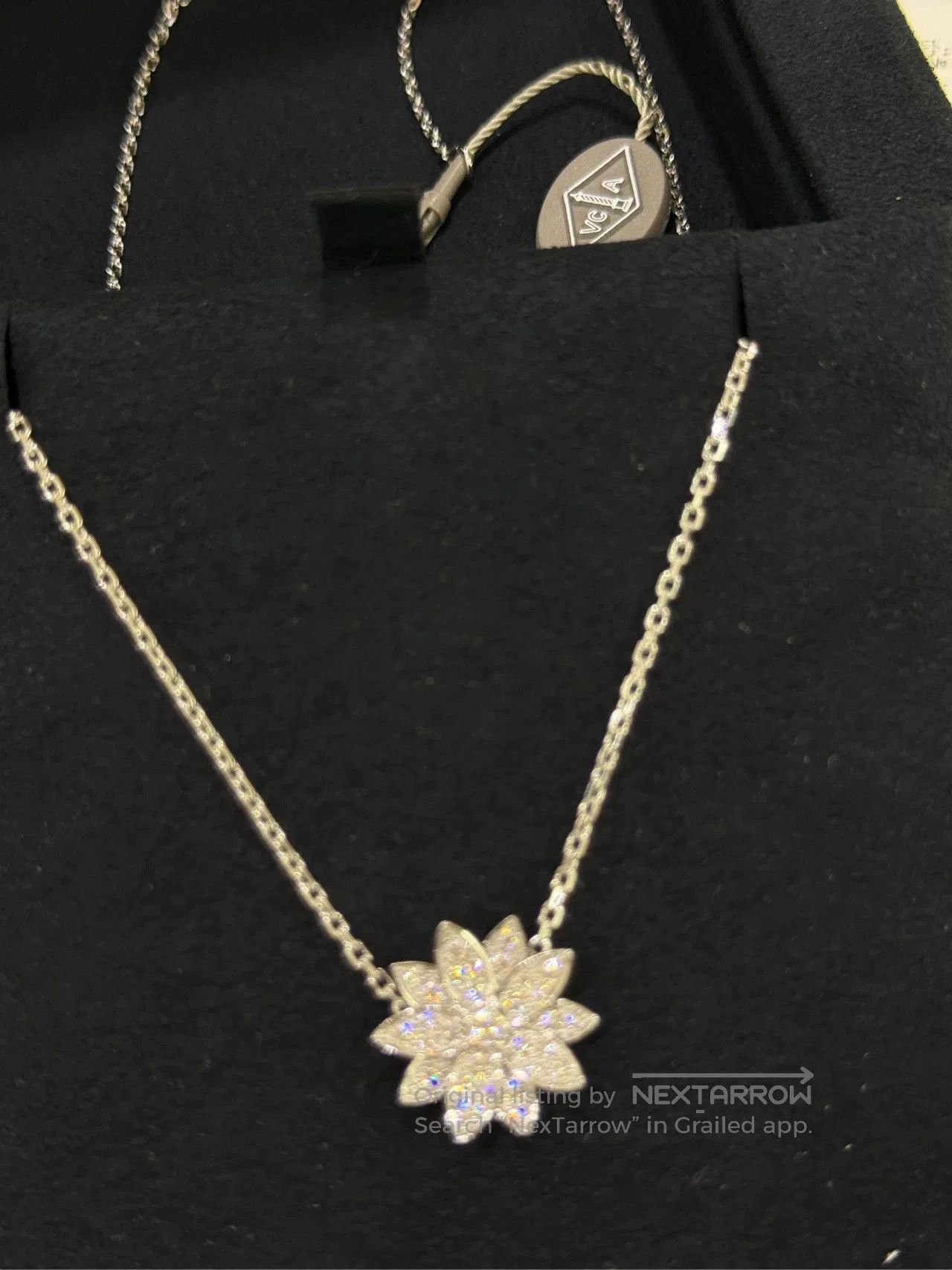 Van Cleef & Arpels Van Cleef & Arpels Lotus Diamond Necklace. Size ONE SIZE - 5 Thumbnail