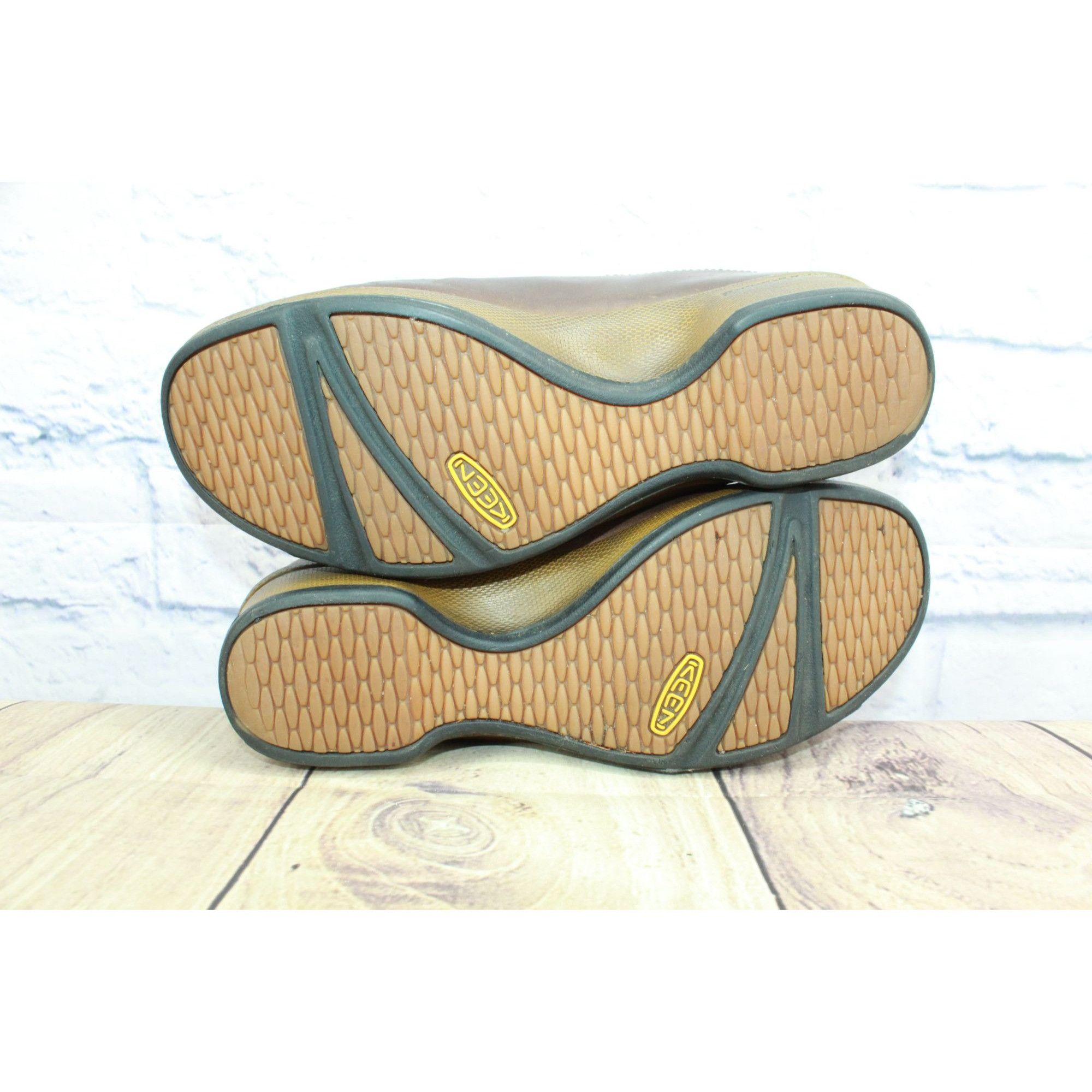 KEEN Keen Mora Button Leather Slip On Non Slip Casual Mule Clogs Size US 7 / IT 37 - 9 Thumbnail
