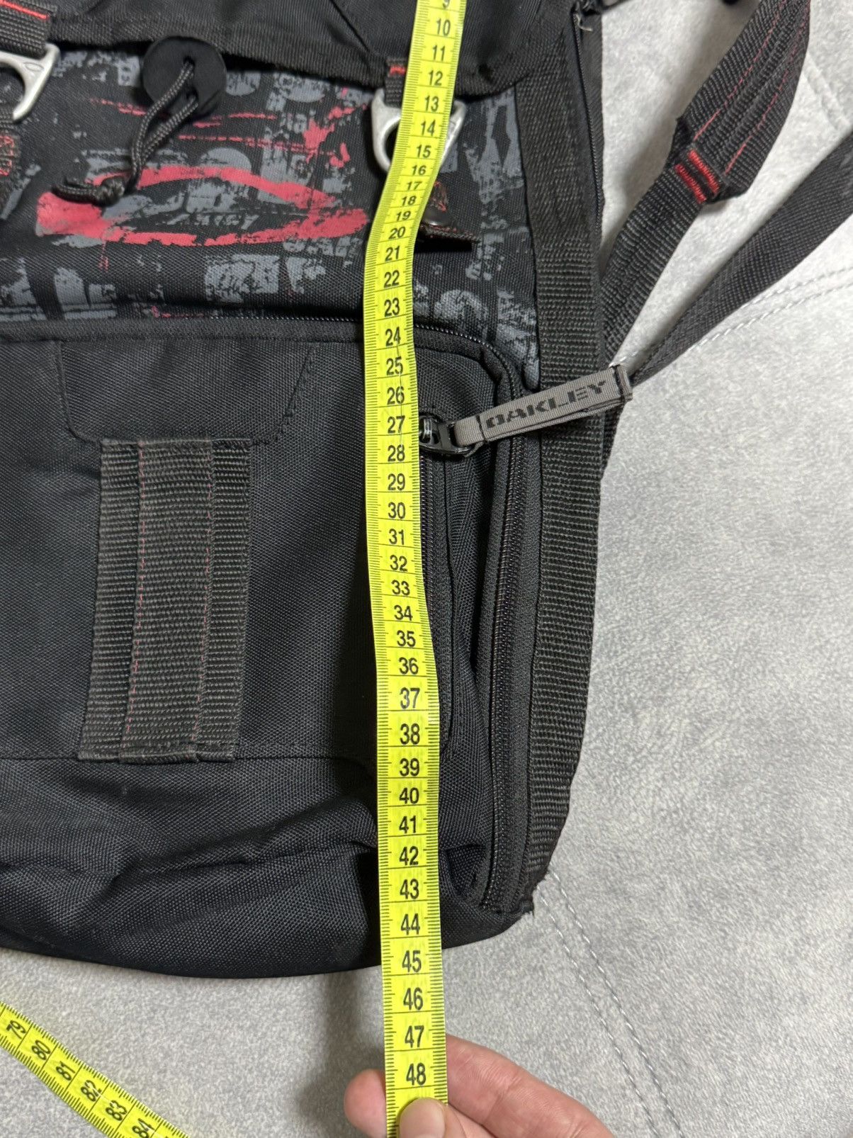 Oakley Vintage Rare Oakley sling crossbody bag backpack Size ONE SIZE - 18 Thumbnail