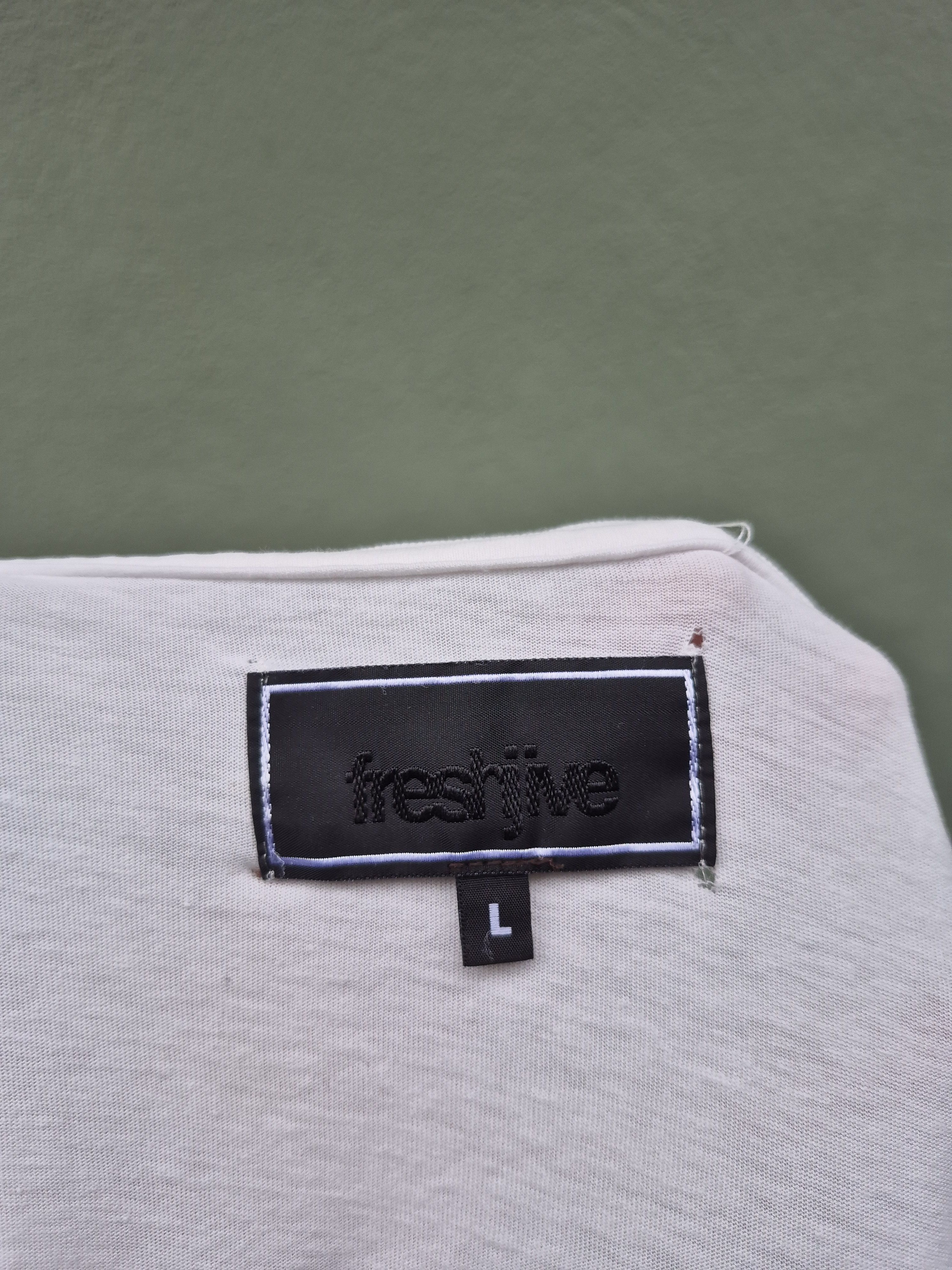 Freshjive 🔥 Freshjive Big Logo Spellout Tee Streetwear Skate Size US L / EU 52-54 / 3 - 9 Thumbnail