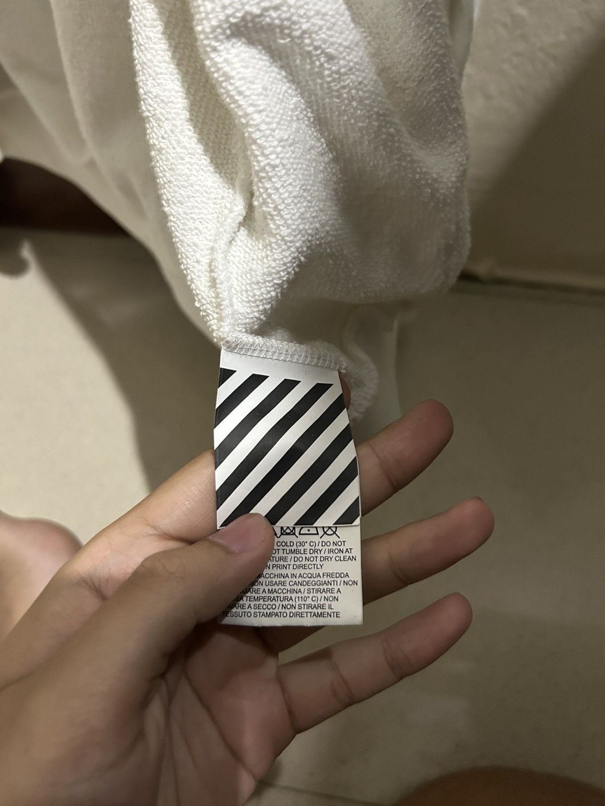 Off-White Off white ss18 fire caution tape Size US M / EU 48-50 / 2 - 4 Thumbnail