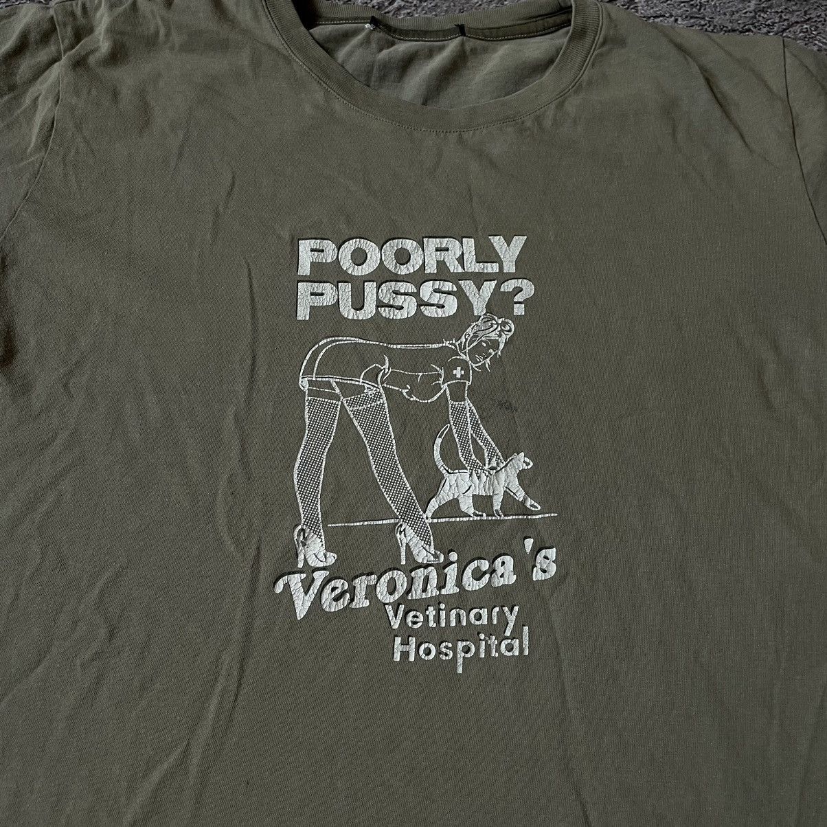 Vintage Vintage Y2K Poorly Pussy Graphic Tee Grunge Streetwear M Size US M / EU 48-50 / 2 - 2 Thumbnail