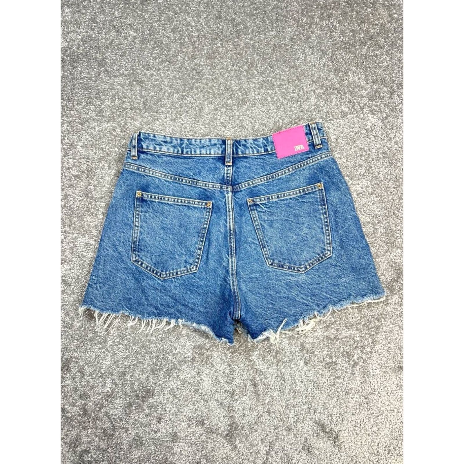Zara Zara Shorts Women's 6 Light Medium Wash Denim Cut Offs Size 28" / US 6 / IT 42 - 8 Thumbnail