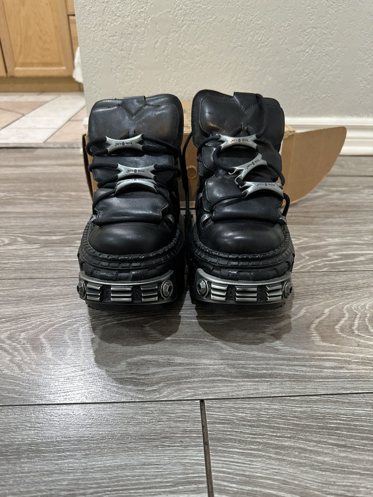 New Rock New rocks M-WALL106-S10 | Grailed
