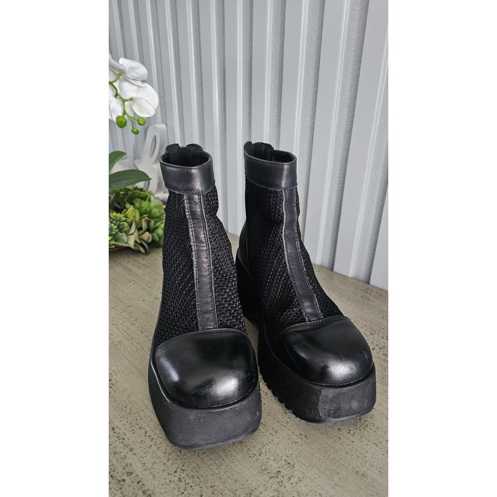 & Other Stories Black Leather and Mesh Platform Boots Ankle Boots Size 7.5 Size US 7.5 / IT 37.5 - 4 Thumbnail