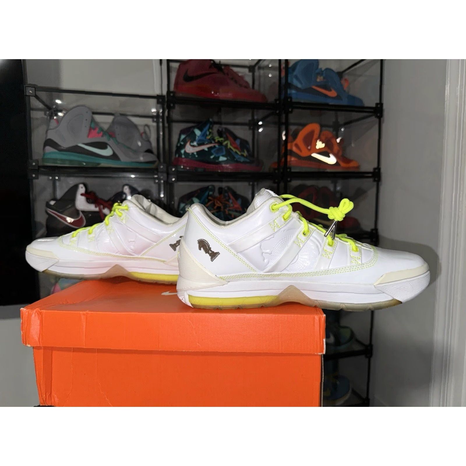 Nike Nike LeBron 3 Four Horsemen White Volt PE Promo Sample Sneaker 10.5 Mens RARE Size US 11 / EU 44 - 7 Thumbnail