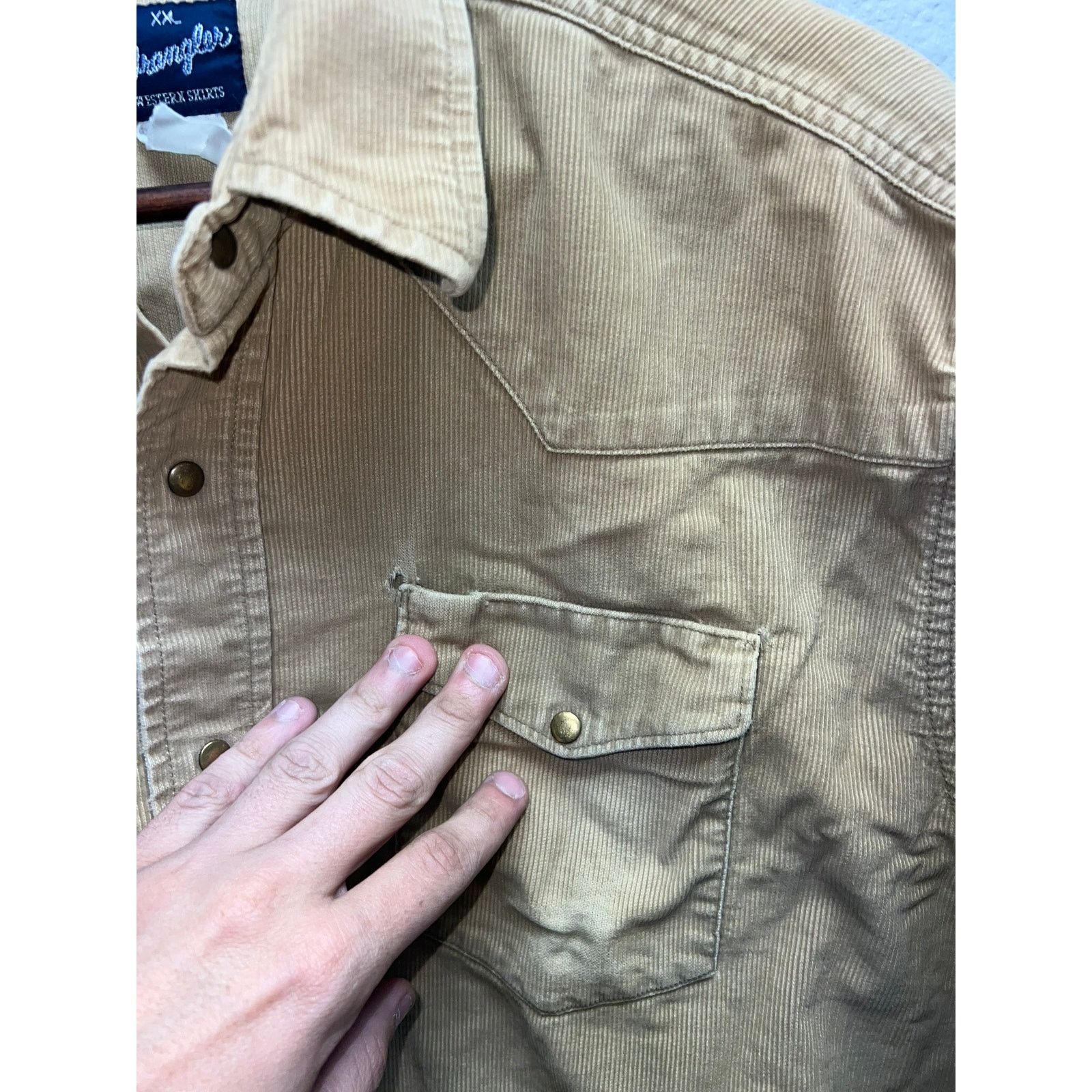 Wrangler Vintage Wrangler Corduroy Shirt Button Up Distressed HOLES X Size US XL / EU 56 / 4 - 6 Thumbnail