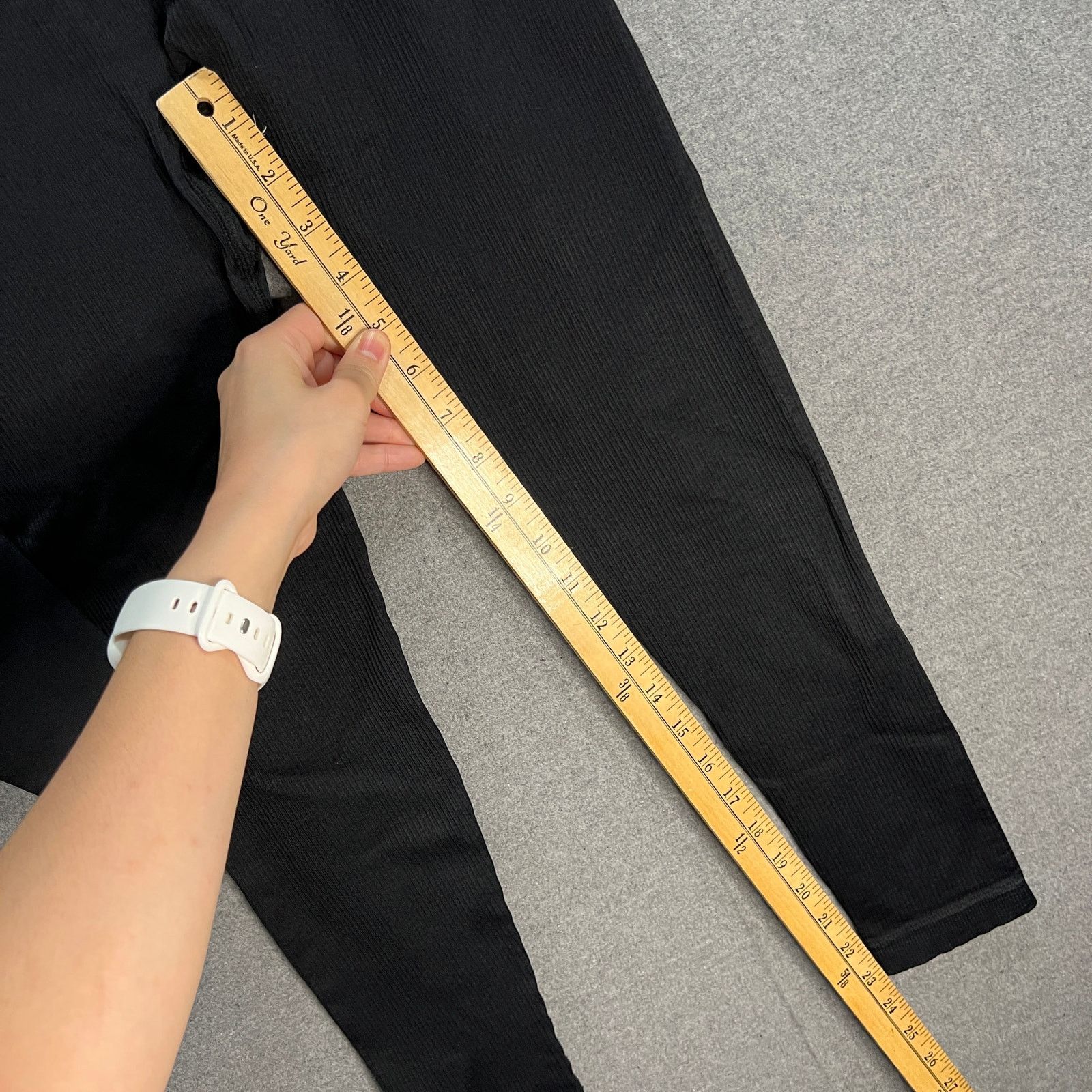 Other Workout 2 PC Crop Top Long Sleeve and Short Bottom Size M / US 6-8 / IT 42-44 - 6 Thumbnail