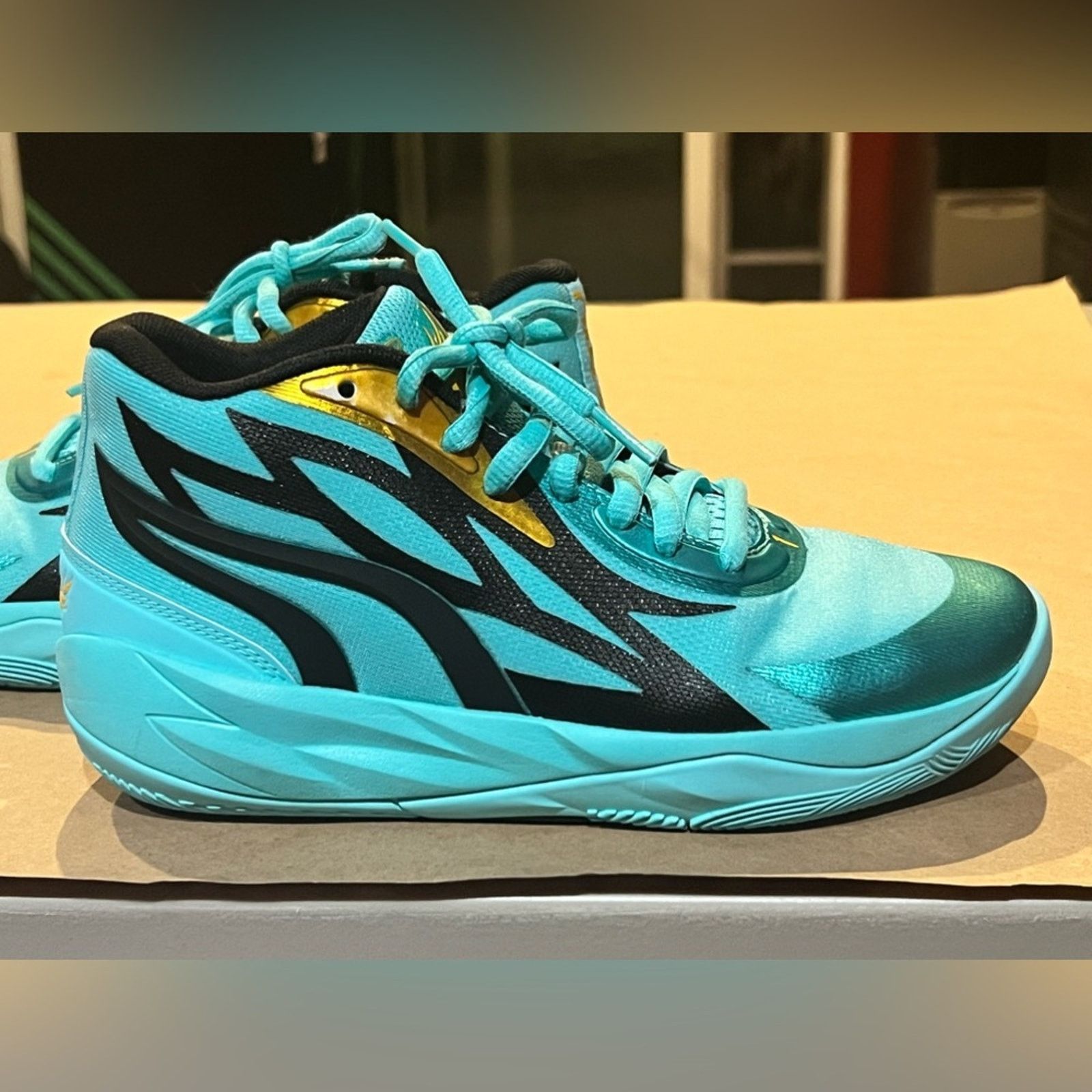 Puma PUMA MB.02 JR Mid Honeycomb (kids) size 5 Elektro Aqua Teal Size US 5 / EU 37 - 3 Thumbnail
