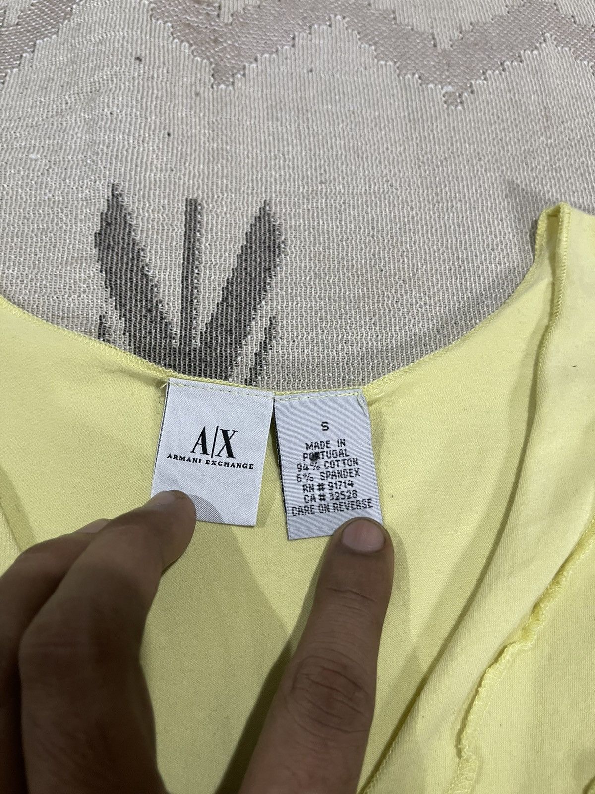 Armani Exchange 2000s ARMANI EXCHANGE SPANDEX-COTTON V-NECK SHIRT Size S / US 4 / IT 40 - 8 Thumbnail