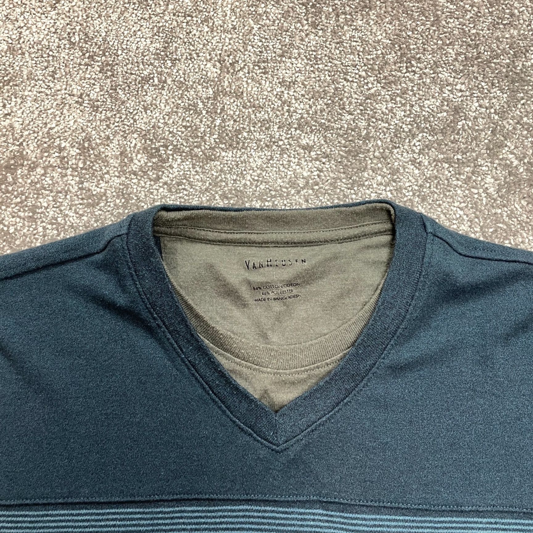 Van Heusen Van Heusen Shirt Mens L Blue Cotton Long Sleeve Tee with Gray Lining Logo V-Neck Size US L / EU 52-54 / 3 - 3 Thumbnail