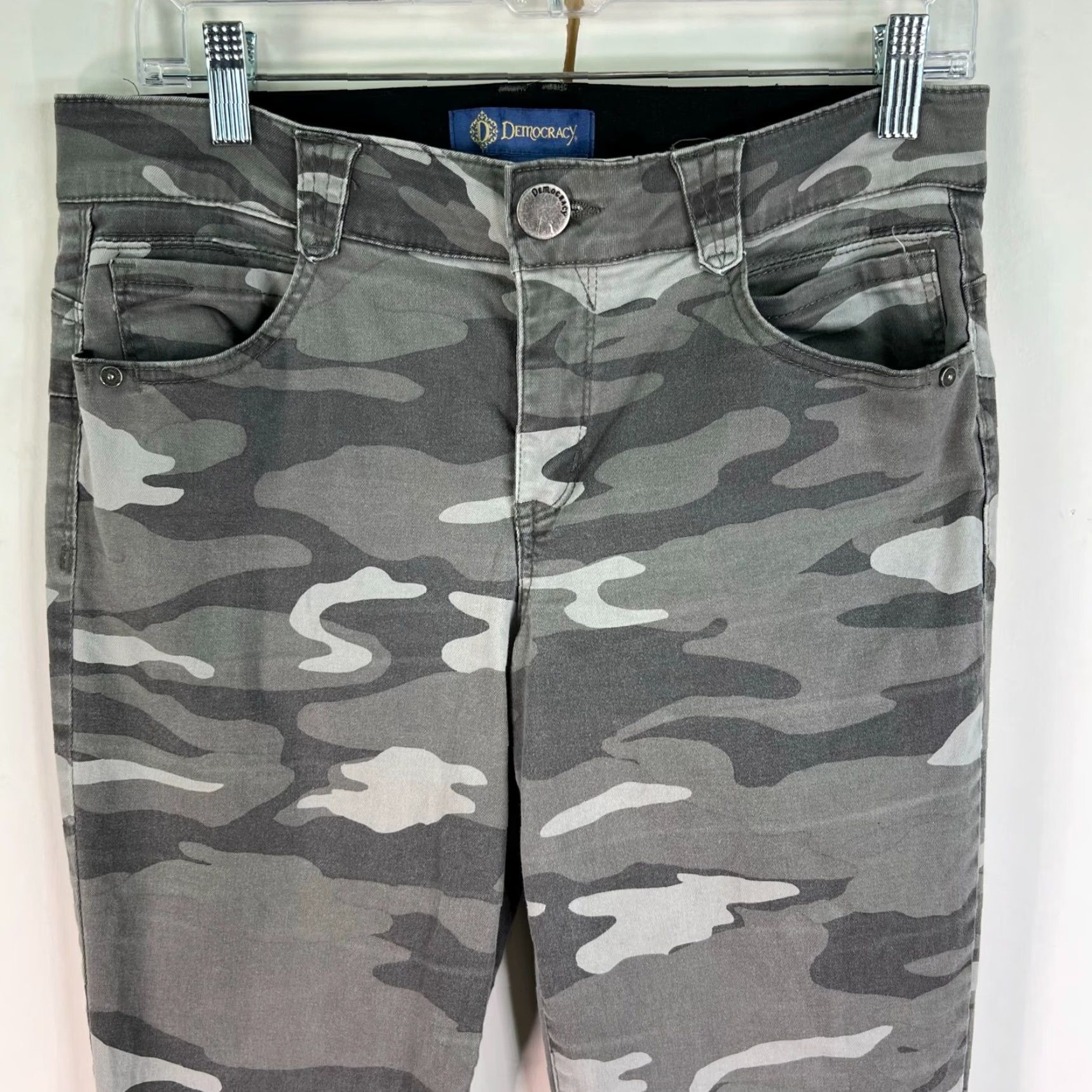 Vintage Democracy Camo Denim Cargo Pants Womens Size 10 Gray Stretch Slim Fit 5-Pocket Design Size 32" / US 10 / IT 46 - 2 Thumbnail