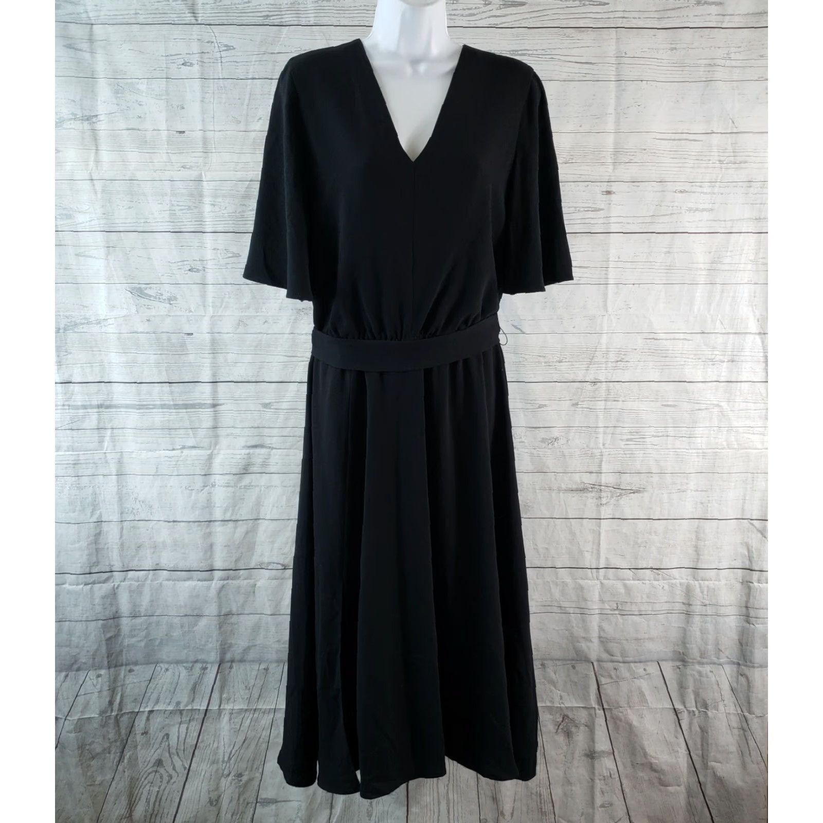 Dress the Population Dress The Population Lydia Midi Dress Sz M Solid Black V-Neck Short Sleeve Button Polyester Dress Womens Size M / US 6-8 / IT 42-44 - 2 Thumbnail