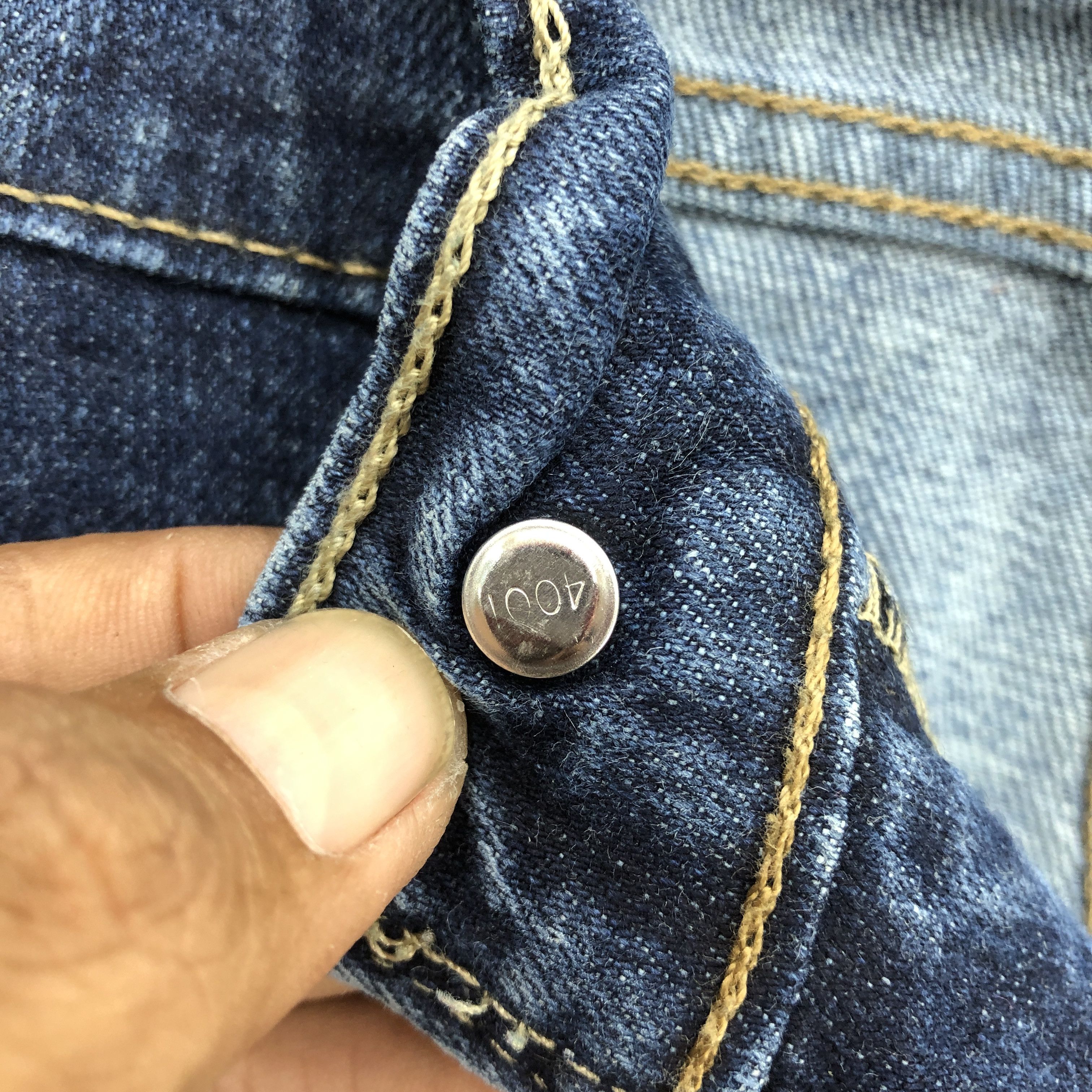 Levi's Vintage Levis 505 Jeans Levi's 505 Faded Blue Wash Denim Size US 38 / EU 54 - 7 Thumbnail