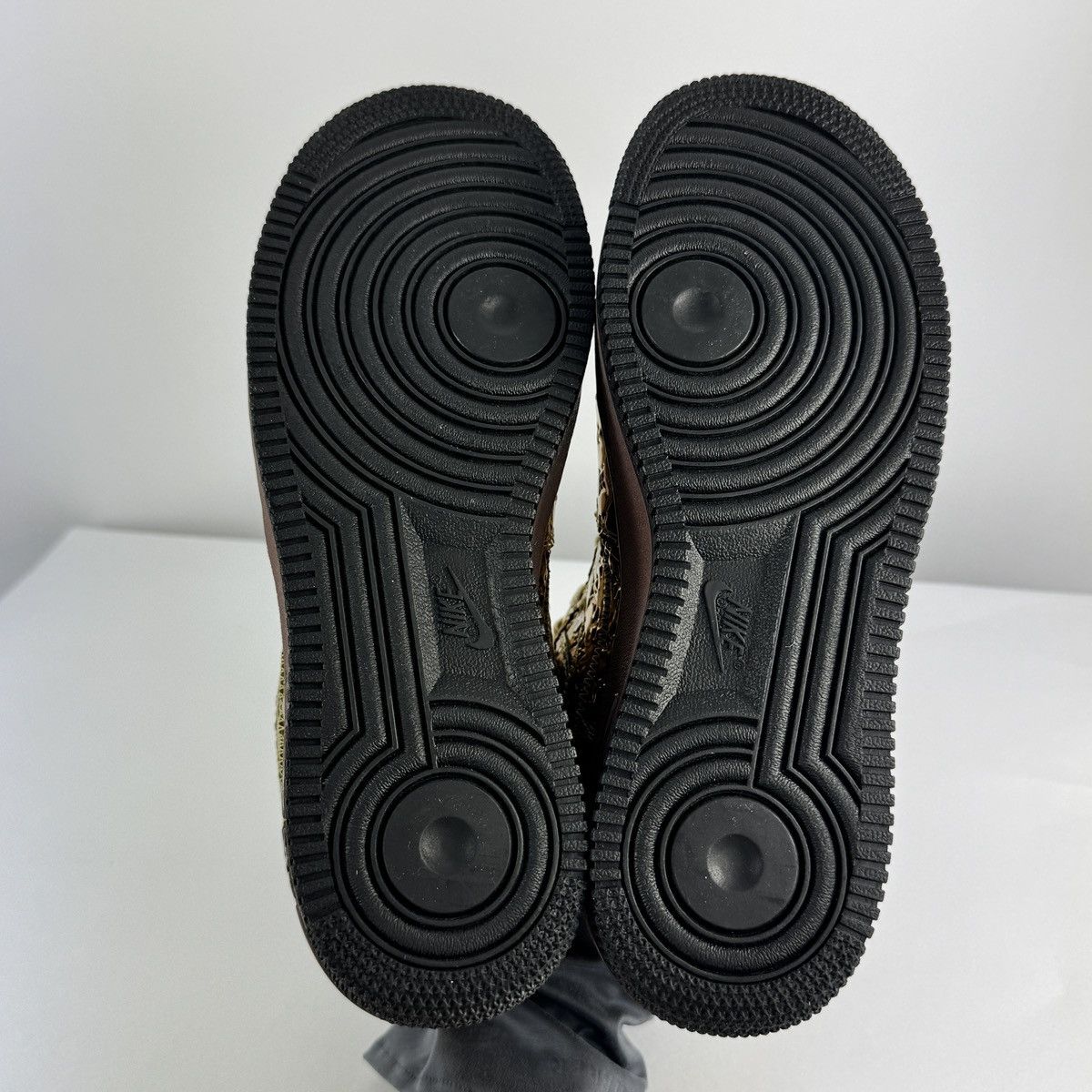 Louis Vuitton x Nike Air Force 1 By Virgil Abloh Gold Sneakers Size US 7.5 / EU 40-41 - 7 Thumbnail