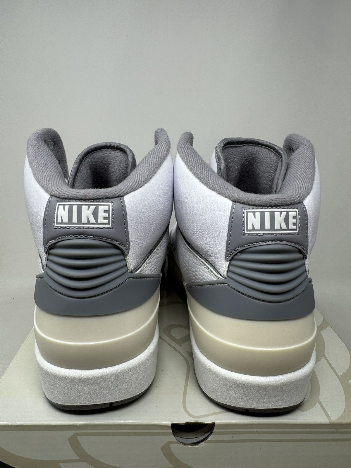 Jordan Brand Nike Air Jordan 2 Retro White Cement Size US 13 / EU 46 - 5 Thumbnail