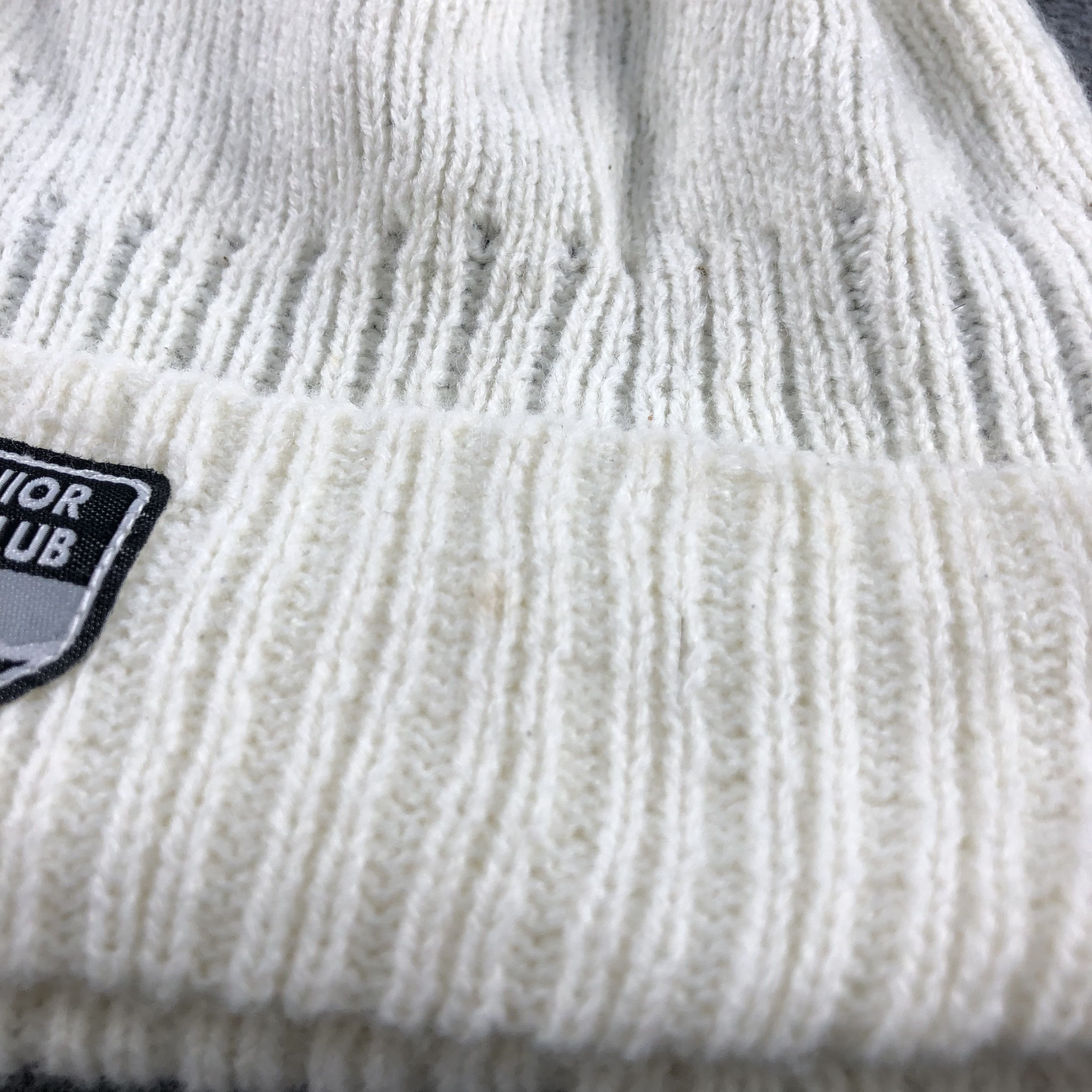 Vintage Junior Ski Club Beanie Snowcap Snow Hat B131 Size ONE SIZE - 4 Thumbnail