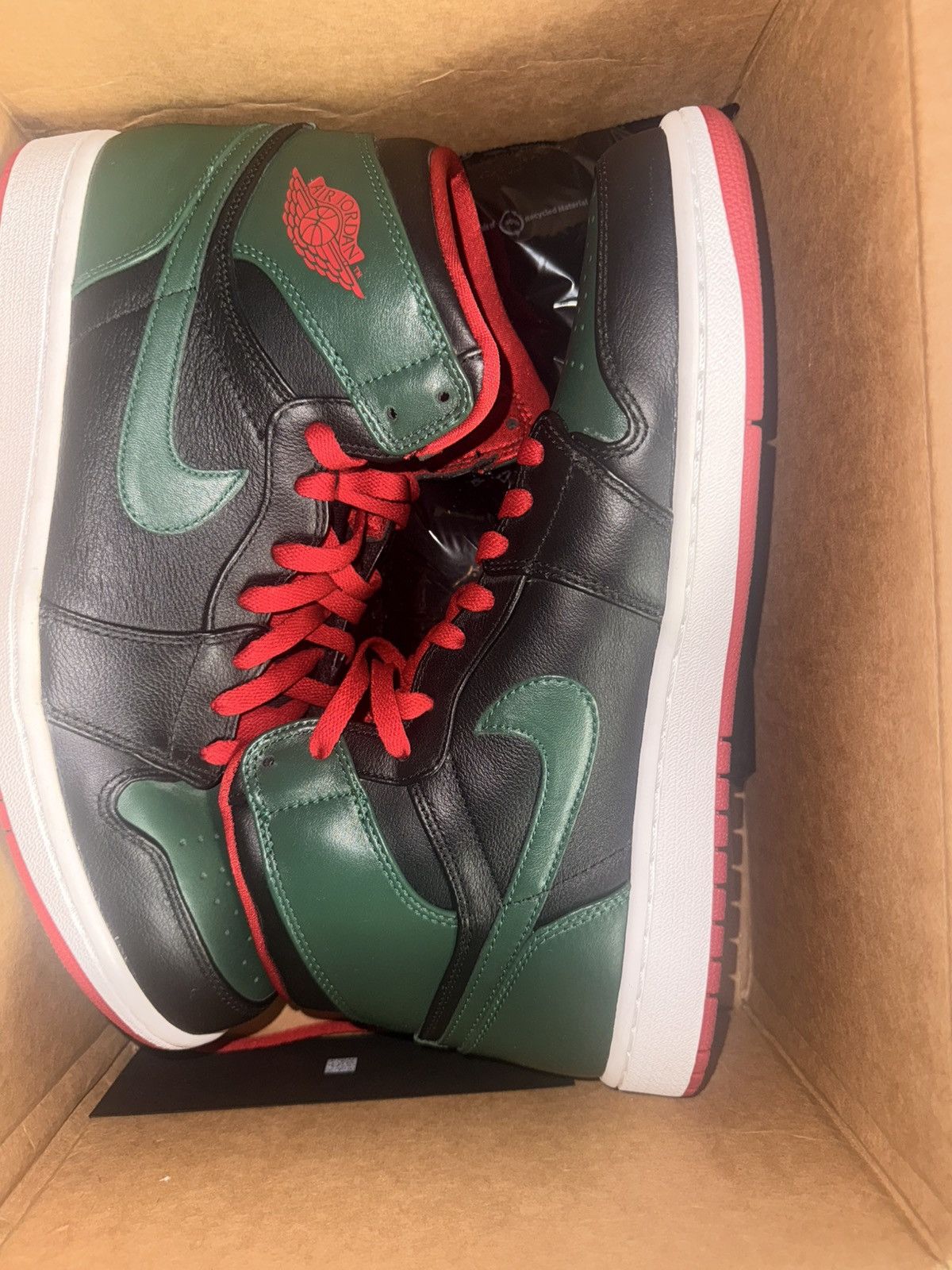 Jordan Brand Jordan 1 Retro OG Sz 12.5 Men’s 2012 Gucci ColorWay Edition Size US 12.5 / EU 45-46 - 2 Thumbnail