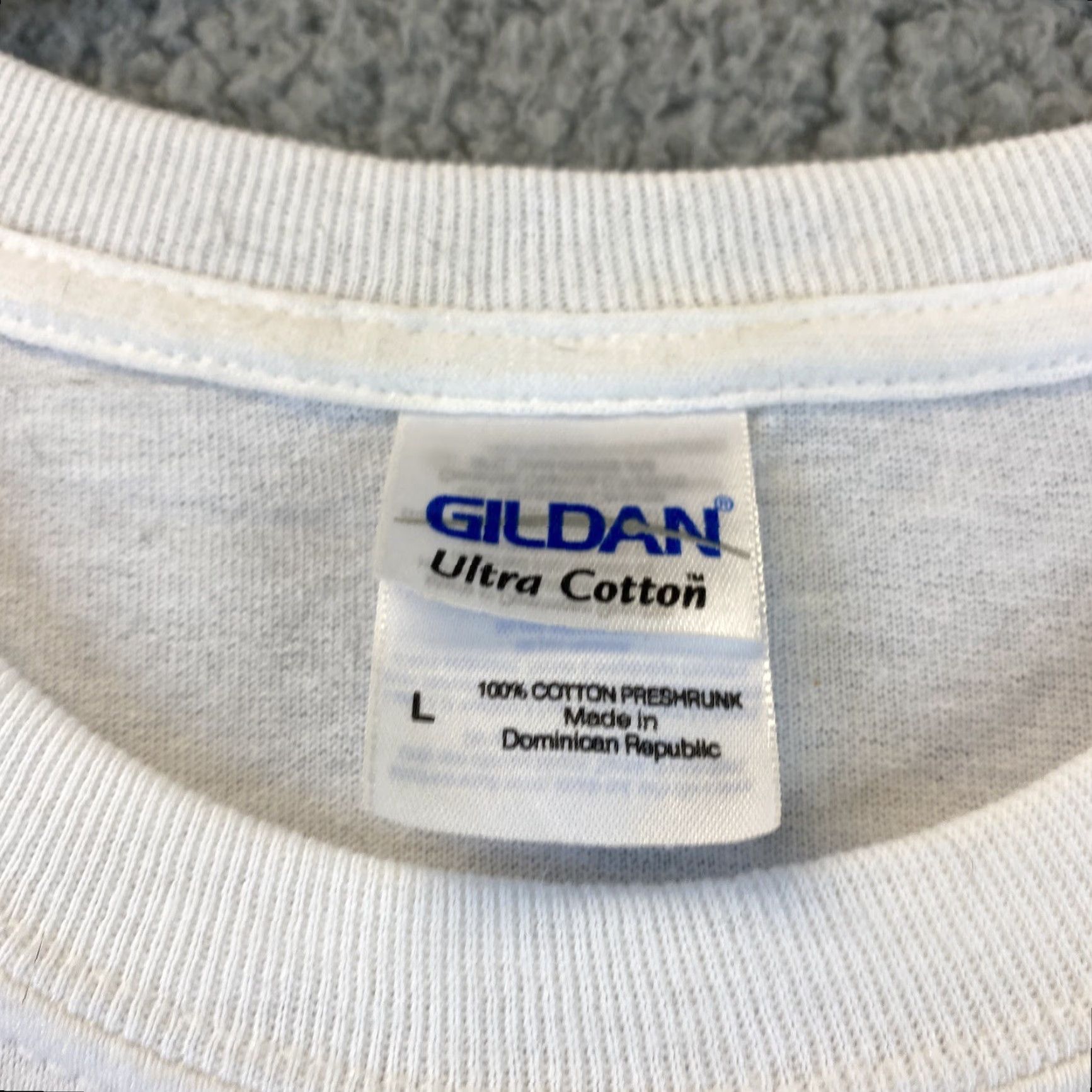 Gildan GILDAN Essentials Logo T-Shirt White Adult Large Short Sleeve Regular Fit Mens Size US L / EU 52-54 / 3 - 3 Thumbnail