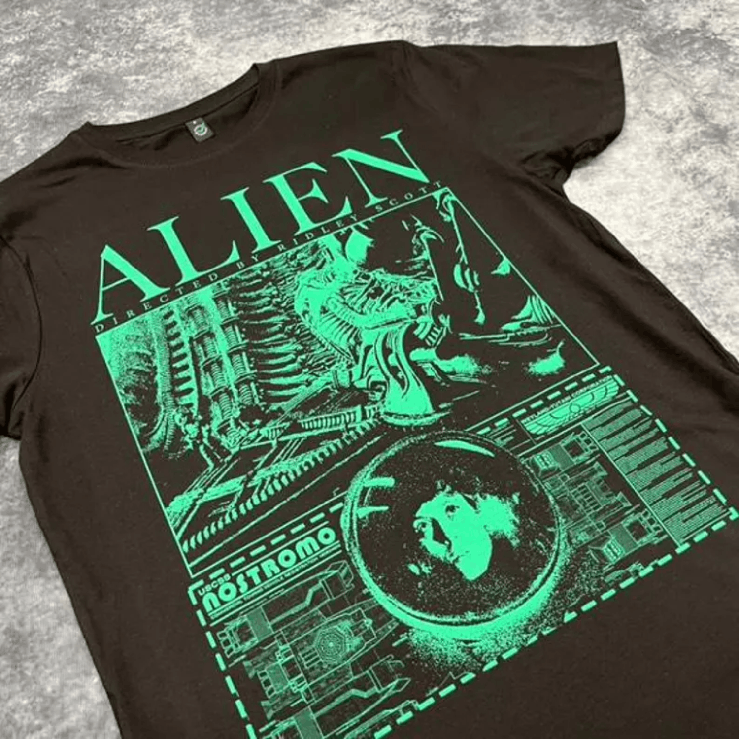 Vintage RIDLEY SCOTT'S ALIEN Sci fi,Horror film shirt, vintage shirt Size US L / EU 52-54 / 3 - 2 Thumbnail