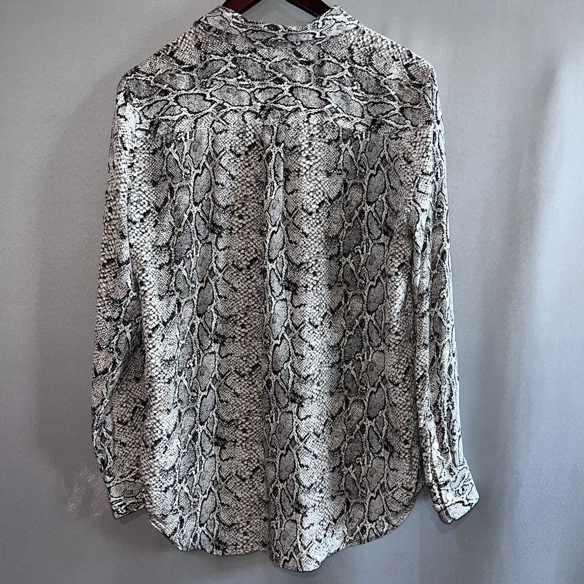 Equipment Equipment Femme Slim Signature silk snake-print blouse Size L / US 10 / IT 46 - 2 Thumbnail