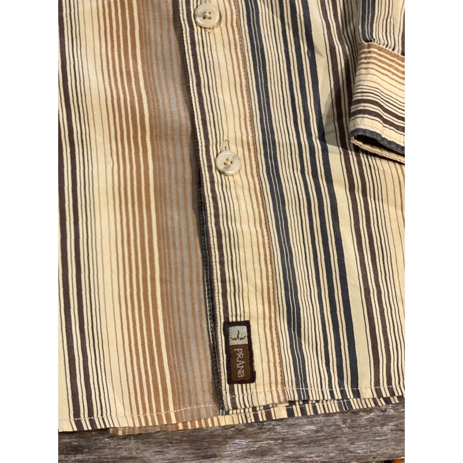 Prana prAna Button Front Shirt Striped Long Sleeve Cotton Men's M Brown Striped M Athletic Regular Button-Up Collared Shirt Mens Size US M / EU 48-50 / 2 - 3 Thumbnail