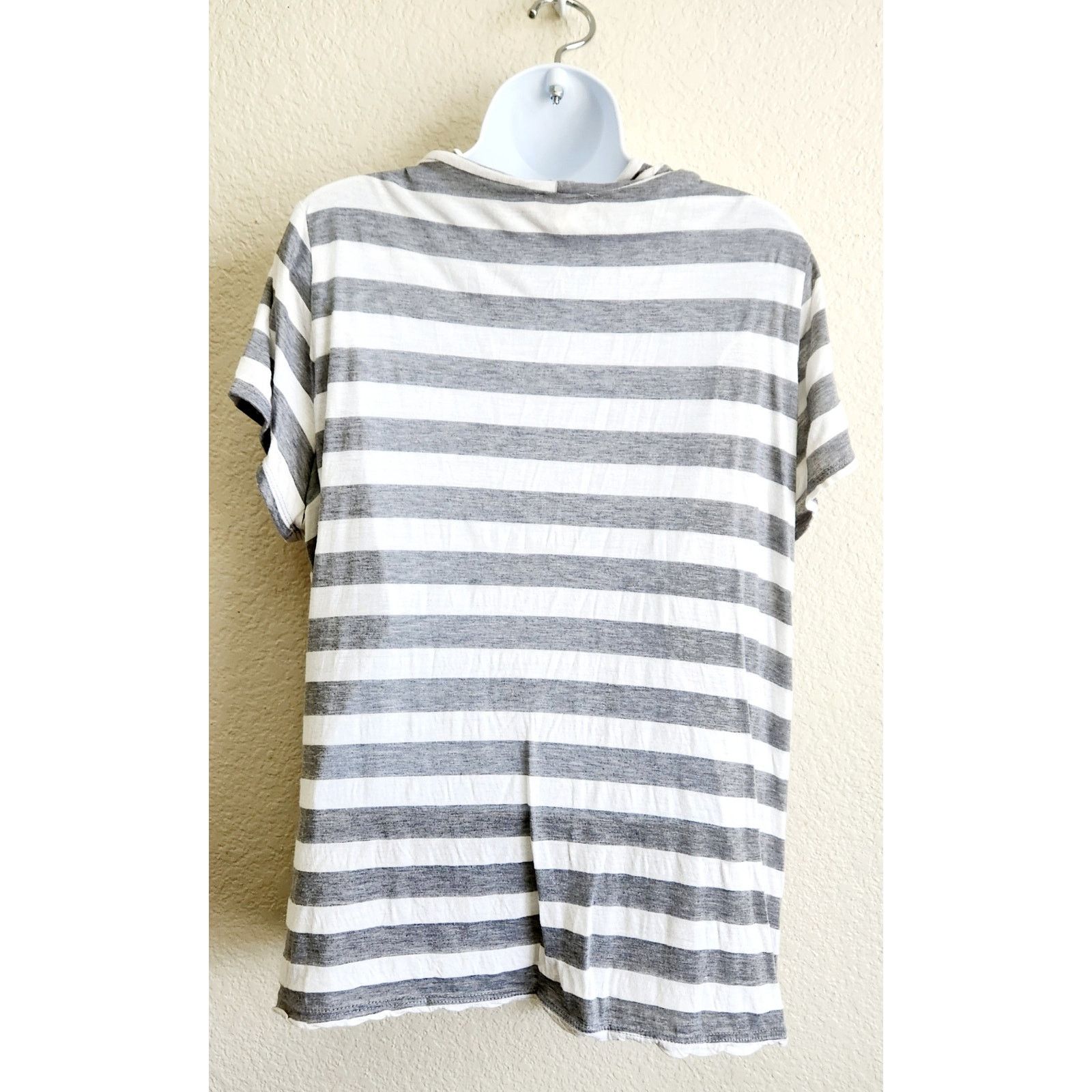Other Lavish Plus Gray White Striped Top 2X Plus Lightweight Soft Size XXL / US 16-18 / IT 52-54 - 3 Thumbnail