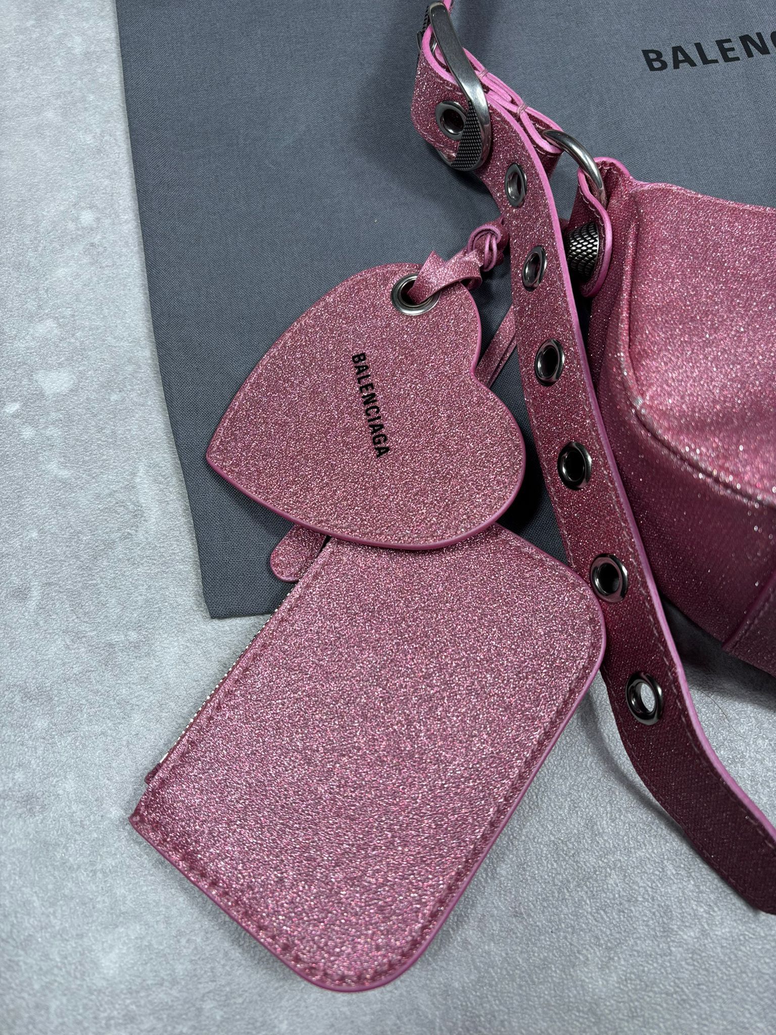 Balenciaga Balenciaga Le Cagole XS Glitter Pink Heart Mirror New Size ONE SIZE - 8 Thumbnail