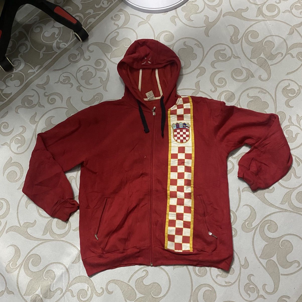 Other Vintage Croatia Hoodie Size US L / EU 52-54 / 3 - 1 Thumbnail