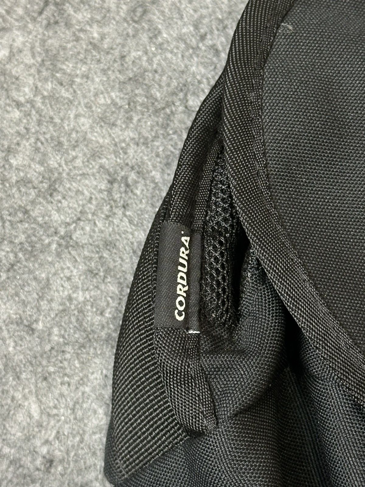 Nike Nike Cordura messenger bag with an adjustable strap. Size ONE SIZE - 6 Thumbnail