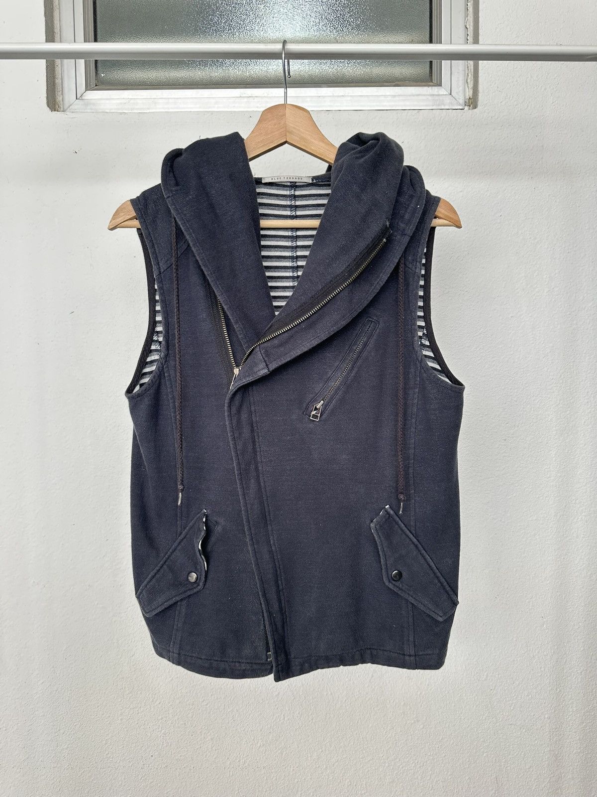 Japanese Brand 00's Blue Tornado sleeveless gimp hoodie Size US S / EU 44-46 / 1 - 10 Thumbnail