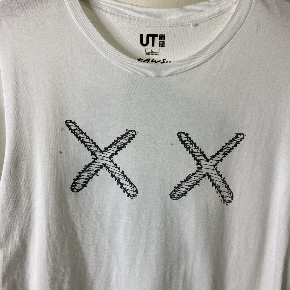Kaws Kaws Original Fake x Uniqlo Collaboration Tshirt Size US L / EU 52-54 / 3 - 9 Thumbnail