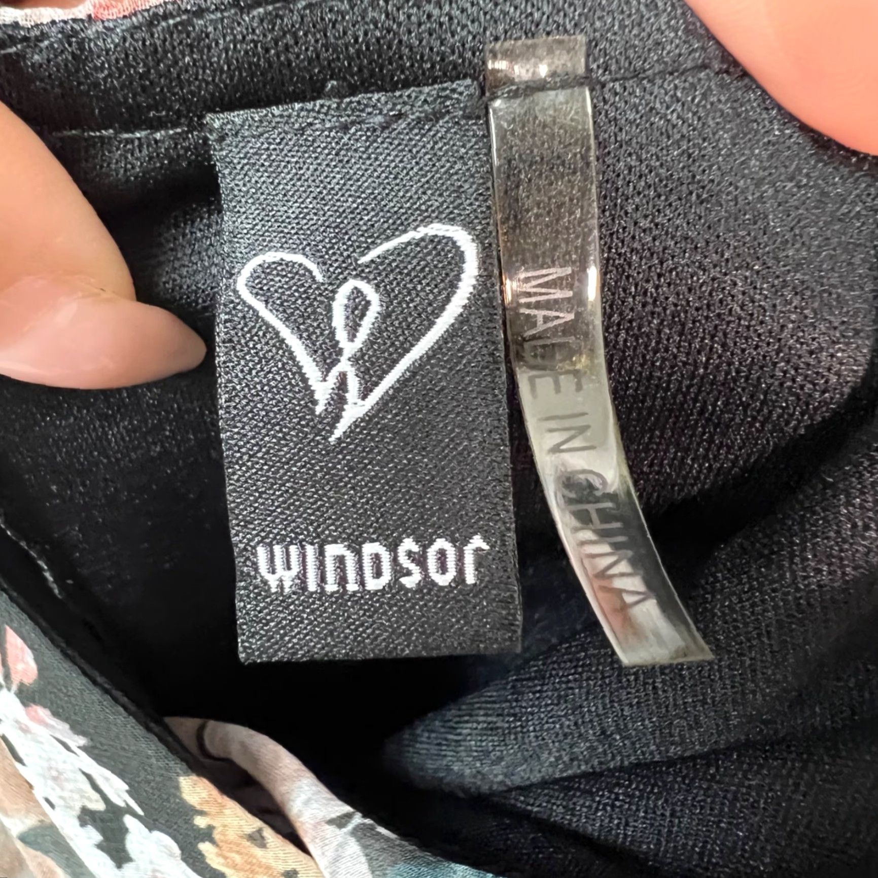 Vintage Windsor Women's Black Floral Maxi Dress Sleeveless Spaghetti Straps V-Neck Size S Adult Womens Slim Party Cocktail Size S / US 4 / IT 40 - 3 Thumbnail