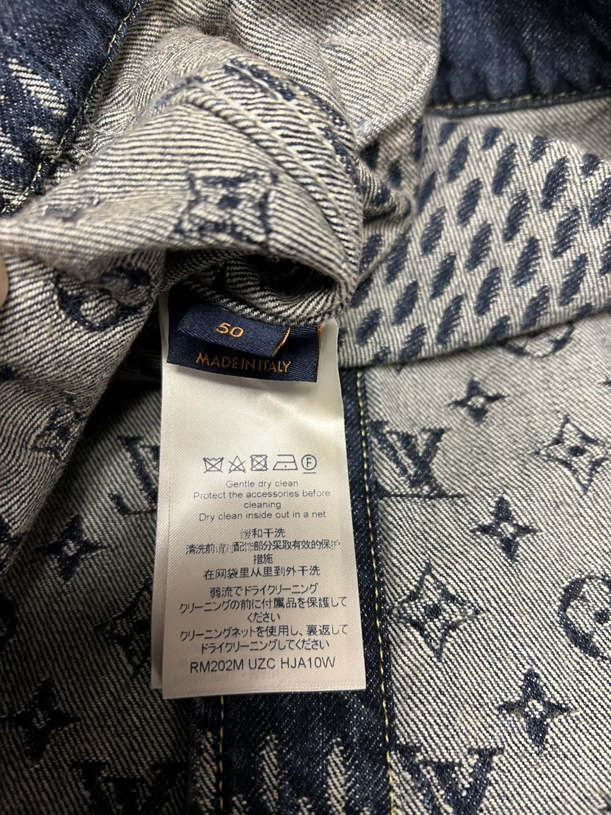 Louis Vuitton Louis Vuitton Nigo Giant Damier Waves Monogram Denim Jacket Size US M / EU 48-50 / 2 - 7 Thumbnail