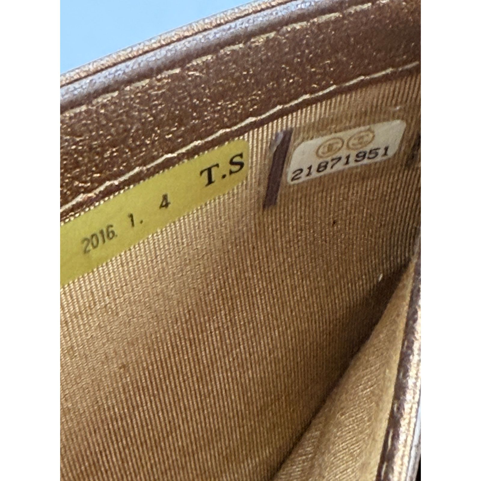 Chanel CHANEL Coco Mark Gold Matelasse Flap Wallet Size ONE SIZE - 9 Thumbnail