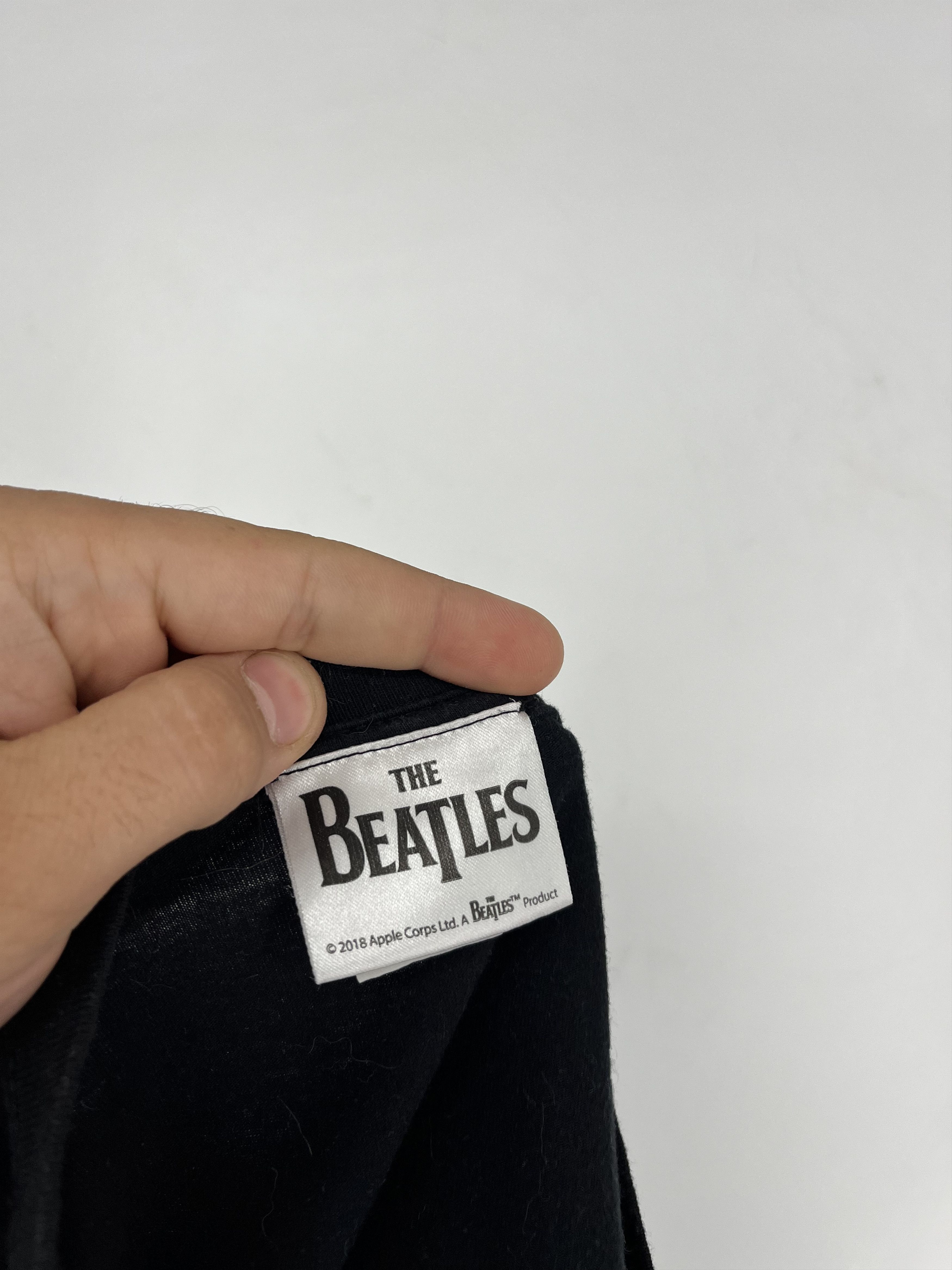 Band Tees Vintage Y2K The Beatles Submarine Thrashed Rock Streetwear Size US M / EU 48-50 / 2 - 8 Thumbnail