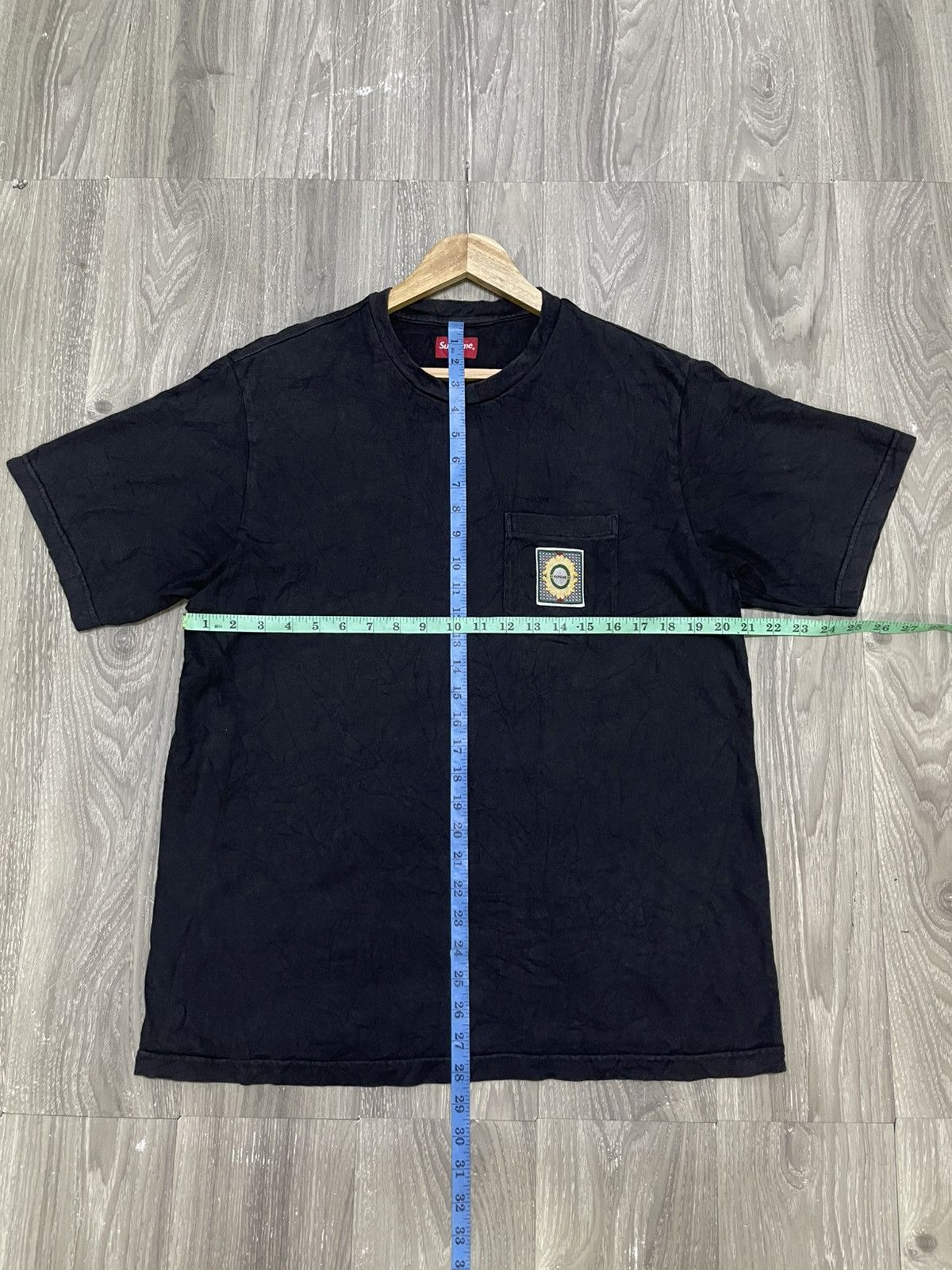 Supreme Supreme Crest Label Pocket Tee Black Size (M) Size US M / EU 48-50 / 2 - 11 Thumbnail