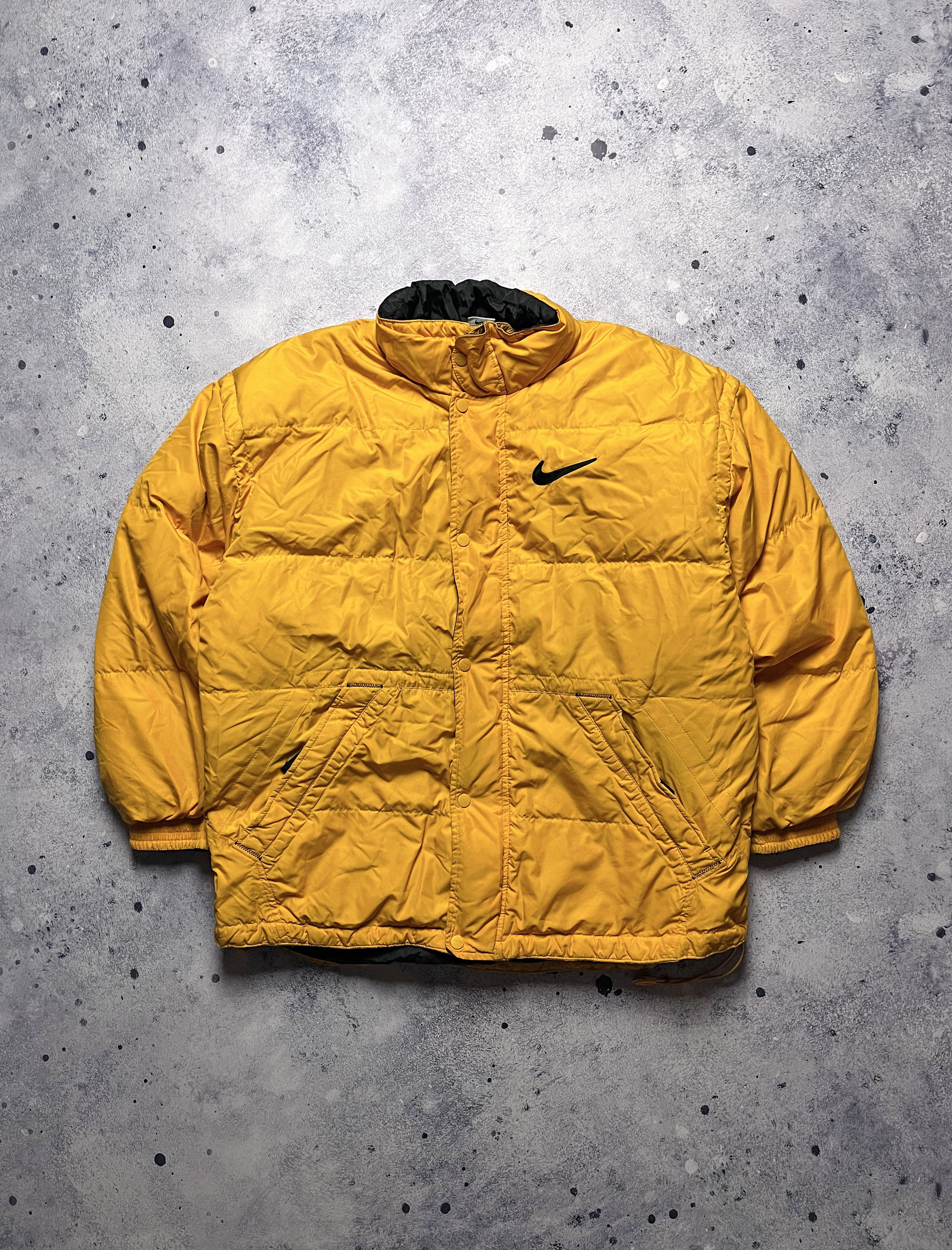 Nike Nike 90's Vintage Big Logo Light Puffer Jacket Gorpcore Size US L / EU 52-54 / 3 - 1 Thumbnail